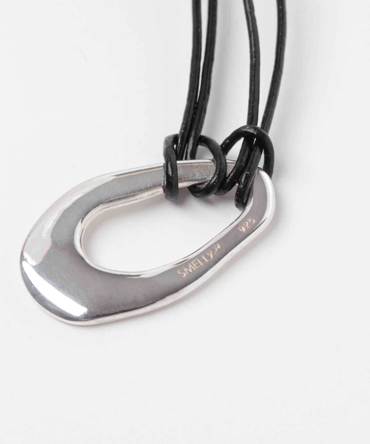 SMELLY「SMELLY so&rsquo;　oval plate cord necklace」|ネックレス|