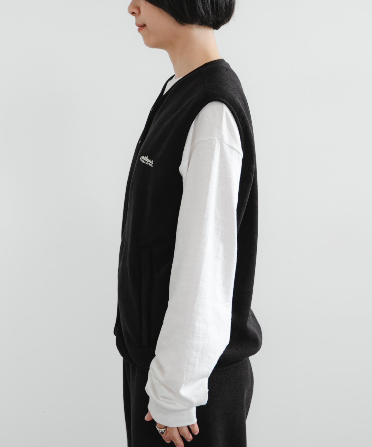 URBAN RESEARCH「『別注』THOUSAND MILE&times;URBAN RESEARCH　KNIT FREECE ZIP VEST」|ベスト・ジレ|