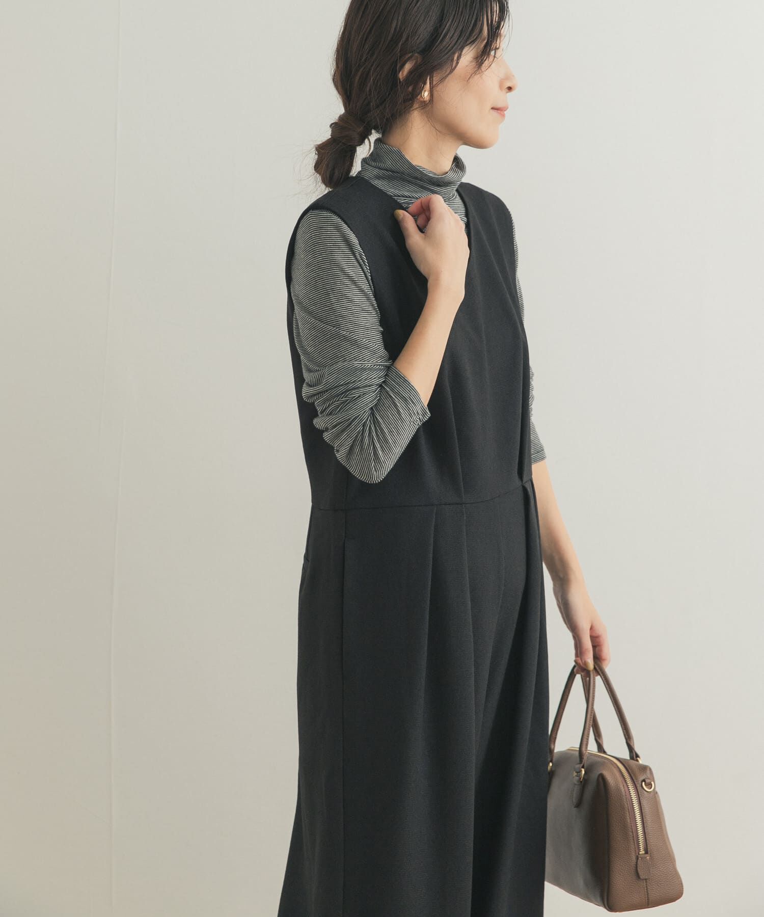 URBAN RESEARCH DOORS「Vネックオールインワン」|ワンピース|