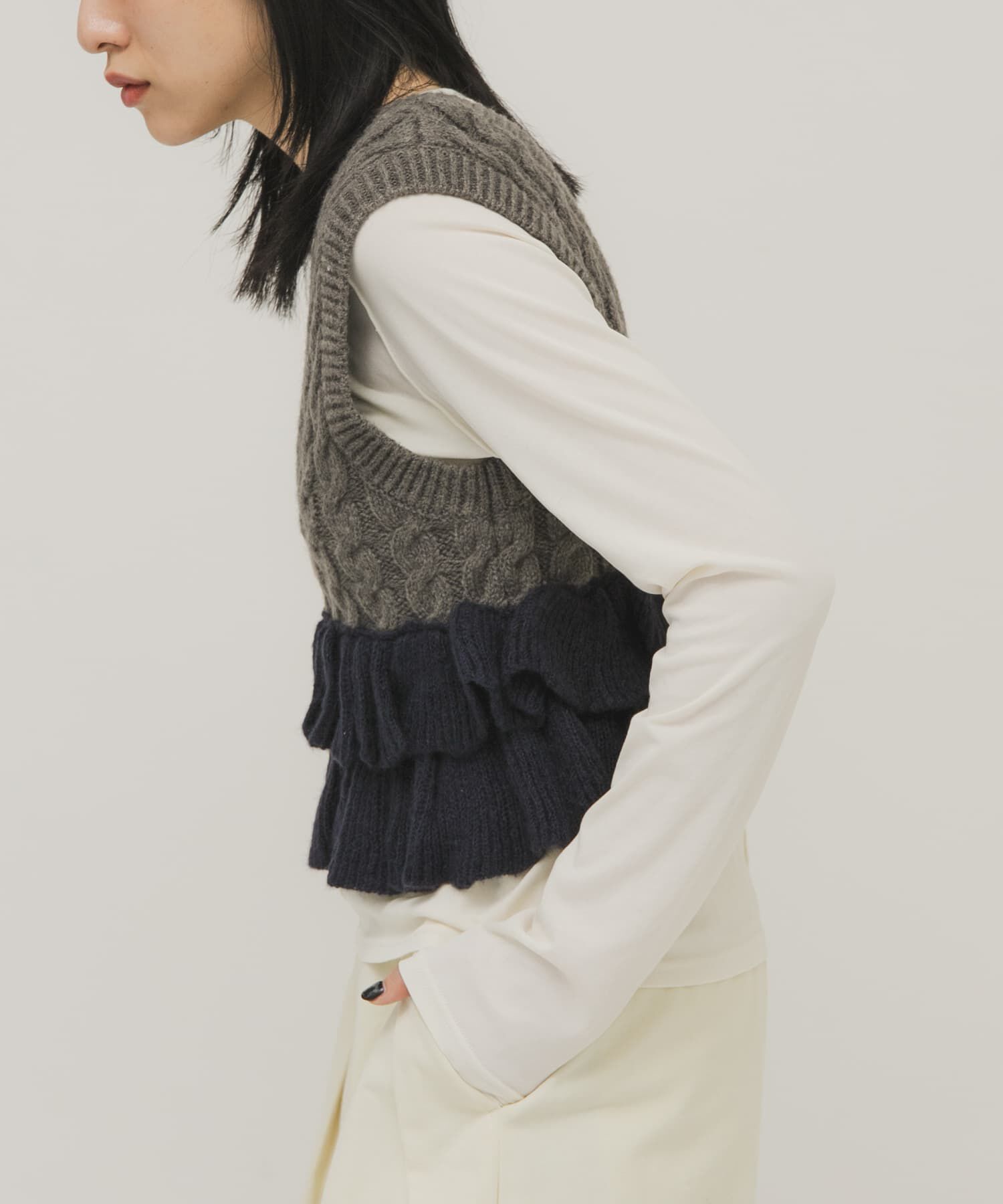  「2WAYフリルニットベスト」|ニット・セーター|