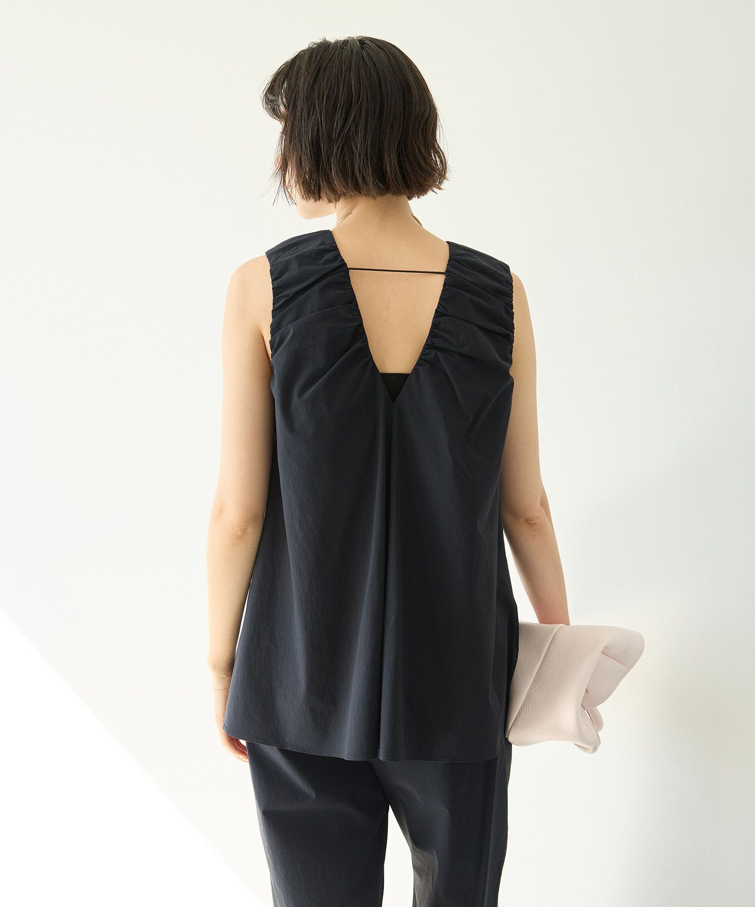 BABYLONE「【多機能素材】撥水Vネックギャザーブラウス」|シャツ・ブラウス|