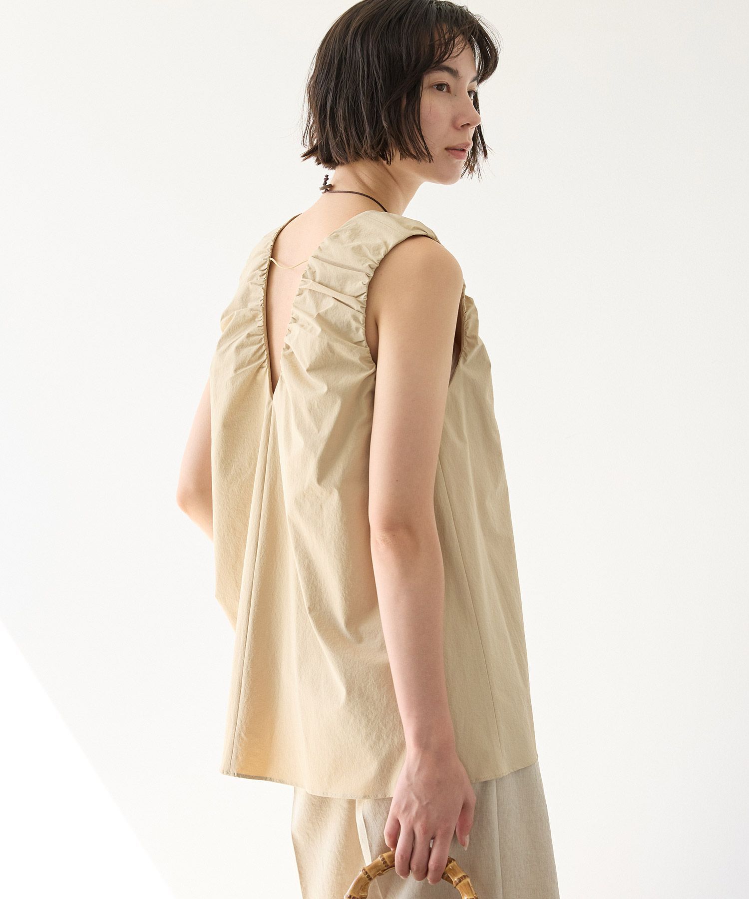 BABYLONE「【多機能素材】撥水Vネックギャザーブラウス」|シャツ・ブラウス|