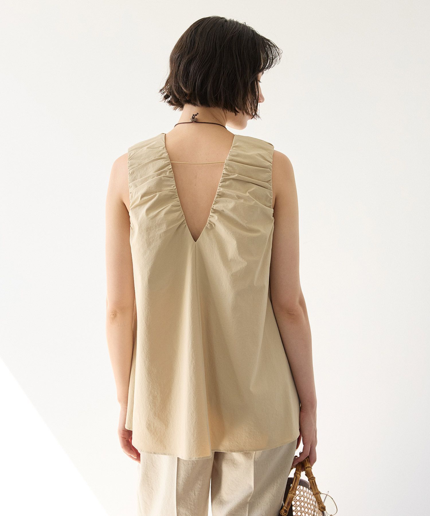 BABYLONE「【多機能素材】撥水Vネックギャザーブラウス」|シャツ・ブラウス|