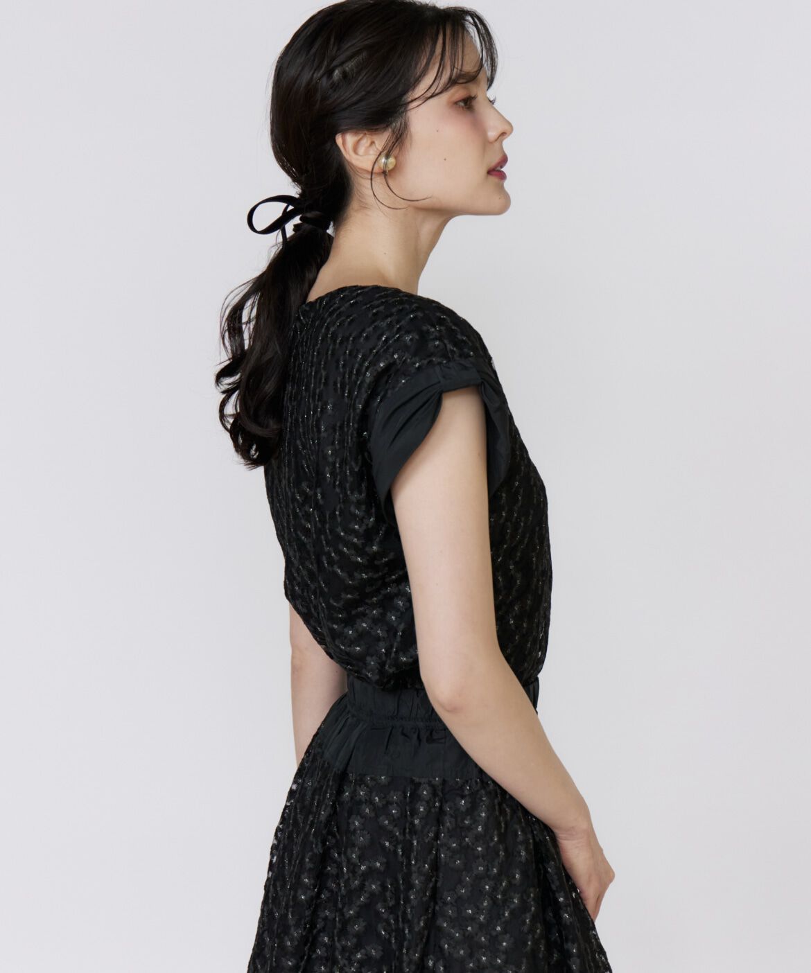 Maglie le cassetto「フラワー刺繍ブラウス」|シャツ・ブラウス|ブラック