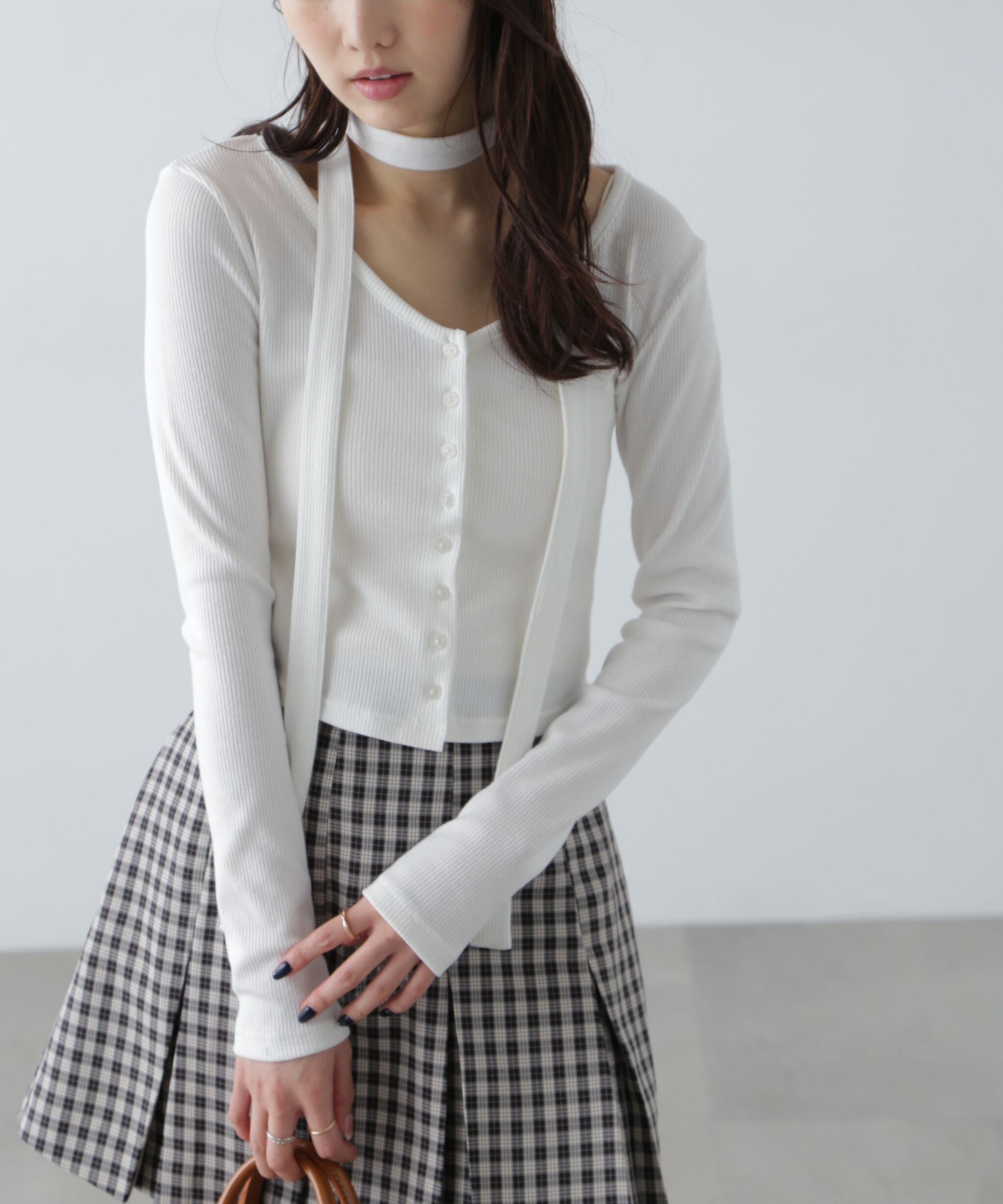  「チョーカー付リブVネックカットソー」|Tシャツ・カットソー|ホワイト