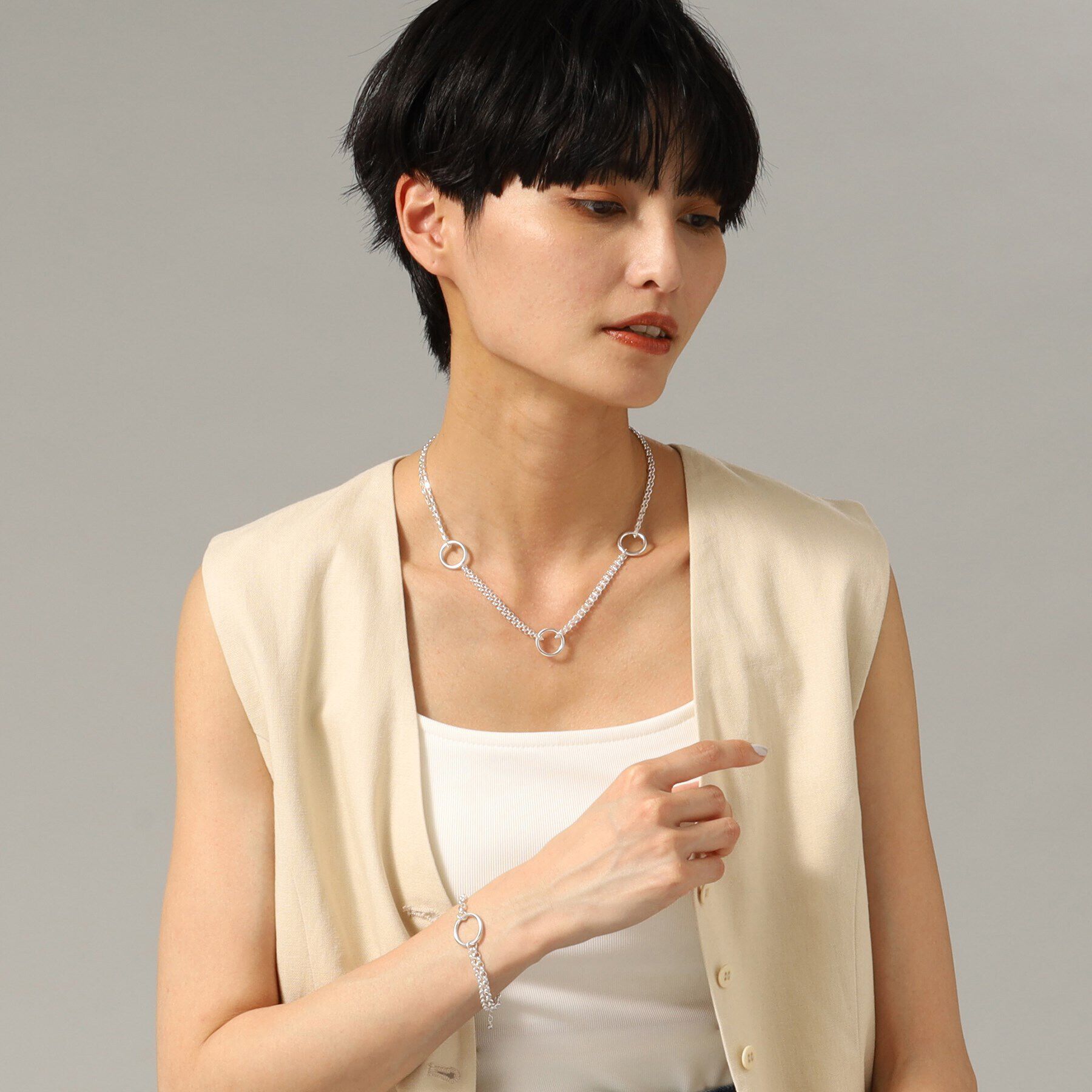 COCOSHNIK ONKITSCH「シルバー サークルモチーフ ステーションネックレス」|ネックレス|