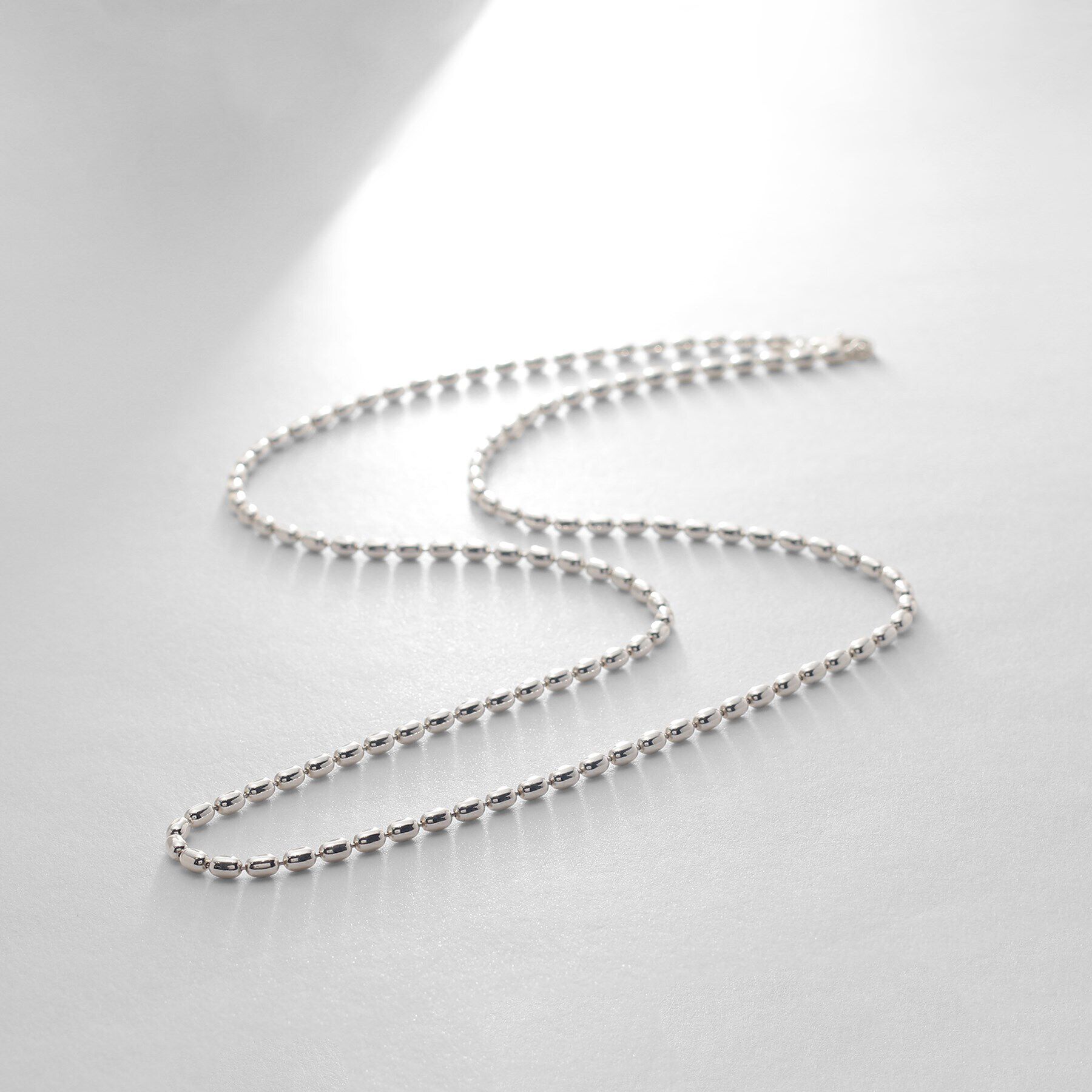 COCOSHNIK ONKITSCH「シルバー デザインチェーン オーバルボールM ネックレス」|ネックレス|