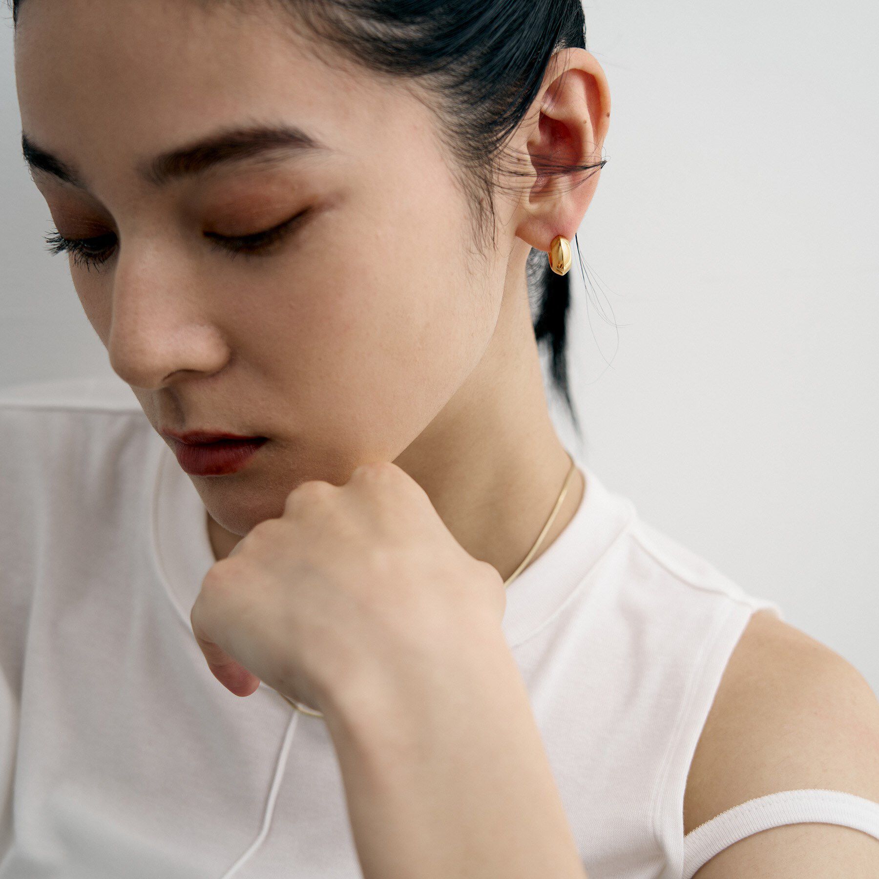 COCOSHNIK ONKITSCH「シルバー ハギーフープ リッジピアス GP」|ピアス|