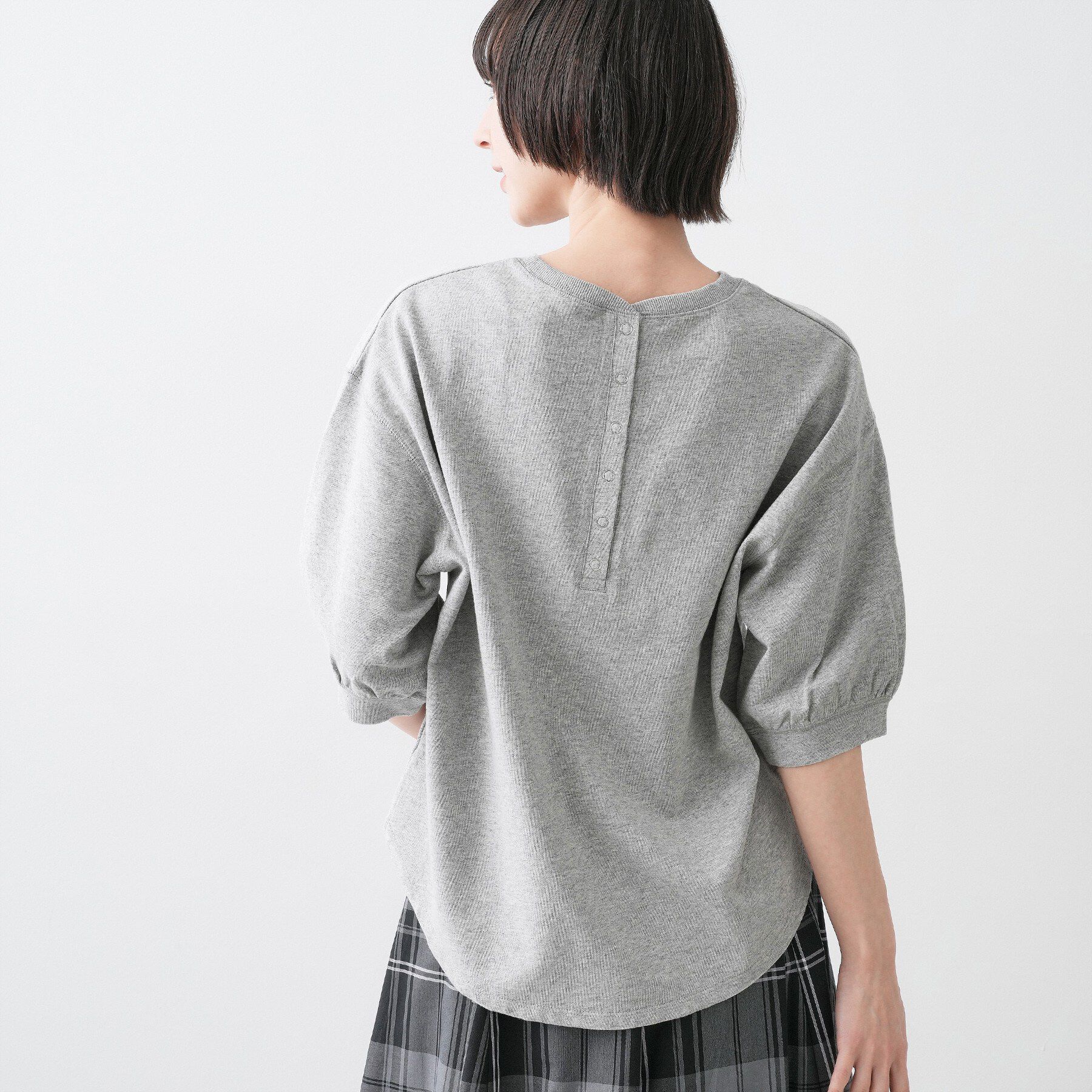 Dessin「【360度可愛い・洗える】バックヘンリーカットソー5分袖」|Tシャツ・カットソー|