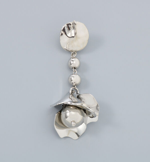 Phoebe+「【sfy】metallic pedalピアス　シルバー」|ピアス|