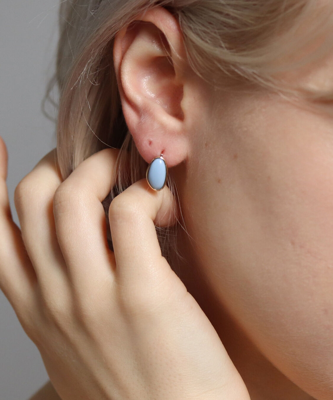  「カラーストーン ピアス | K10YG 〈ブルーオパール / ラブラドライト〉」|ピアス|