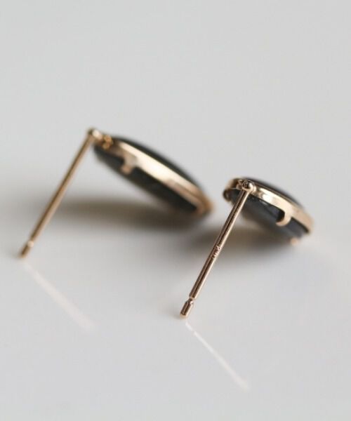  「カラーストーン ピアス | K10YG 〈ブルーオパール / ラブラドライト〉」|ピアス|