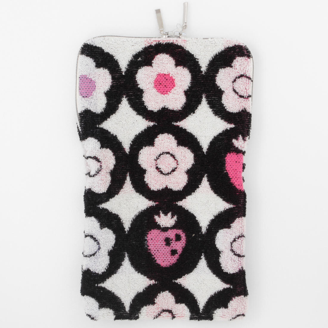  「MARY QUANT ペットボトルタオル＜イチゴ＞」|タオル|ブラック