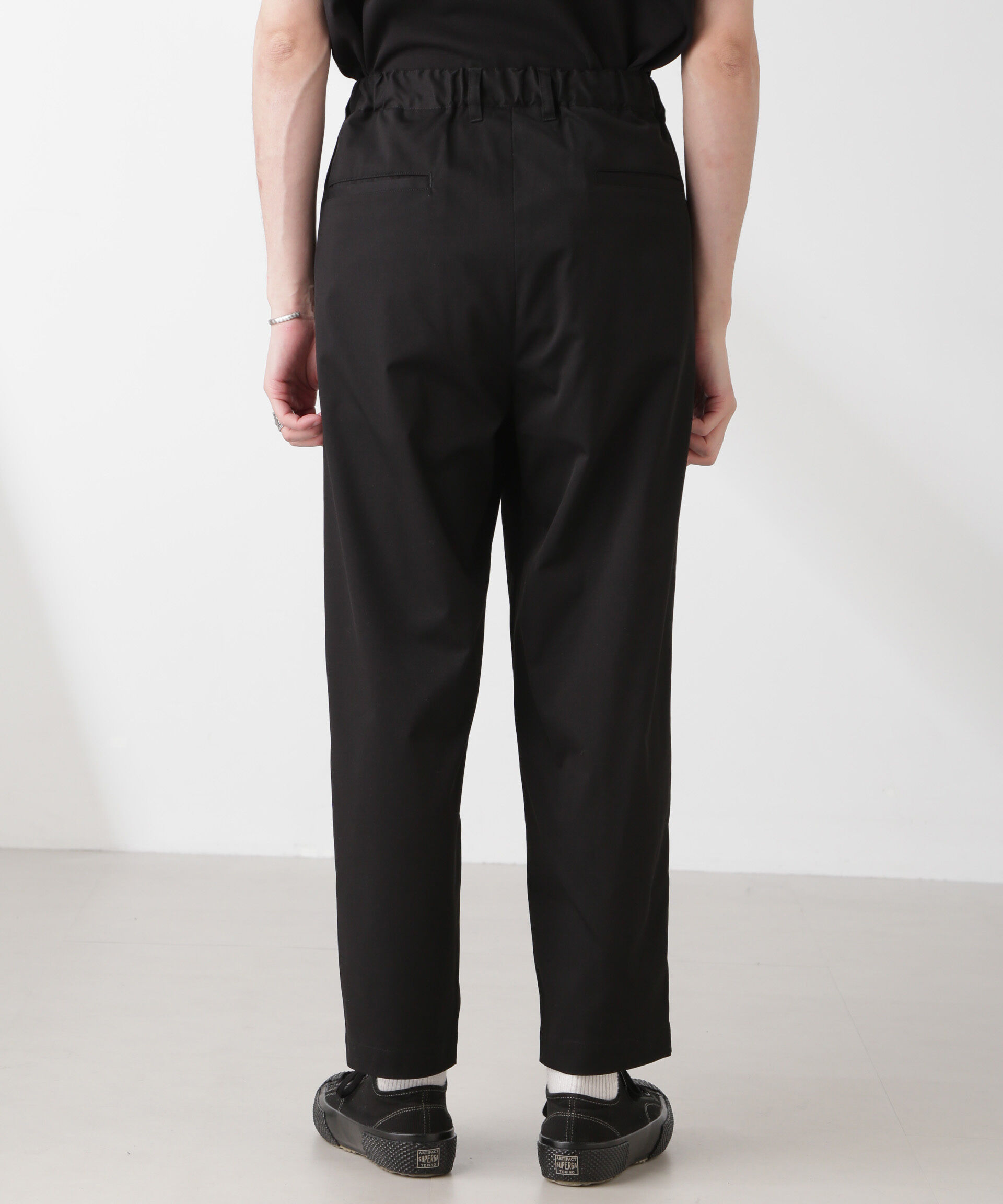 nano･universe「コットンライクツイルツータックテーパードイージーパンツ」|チノ|