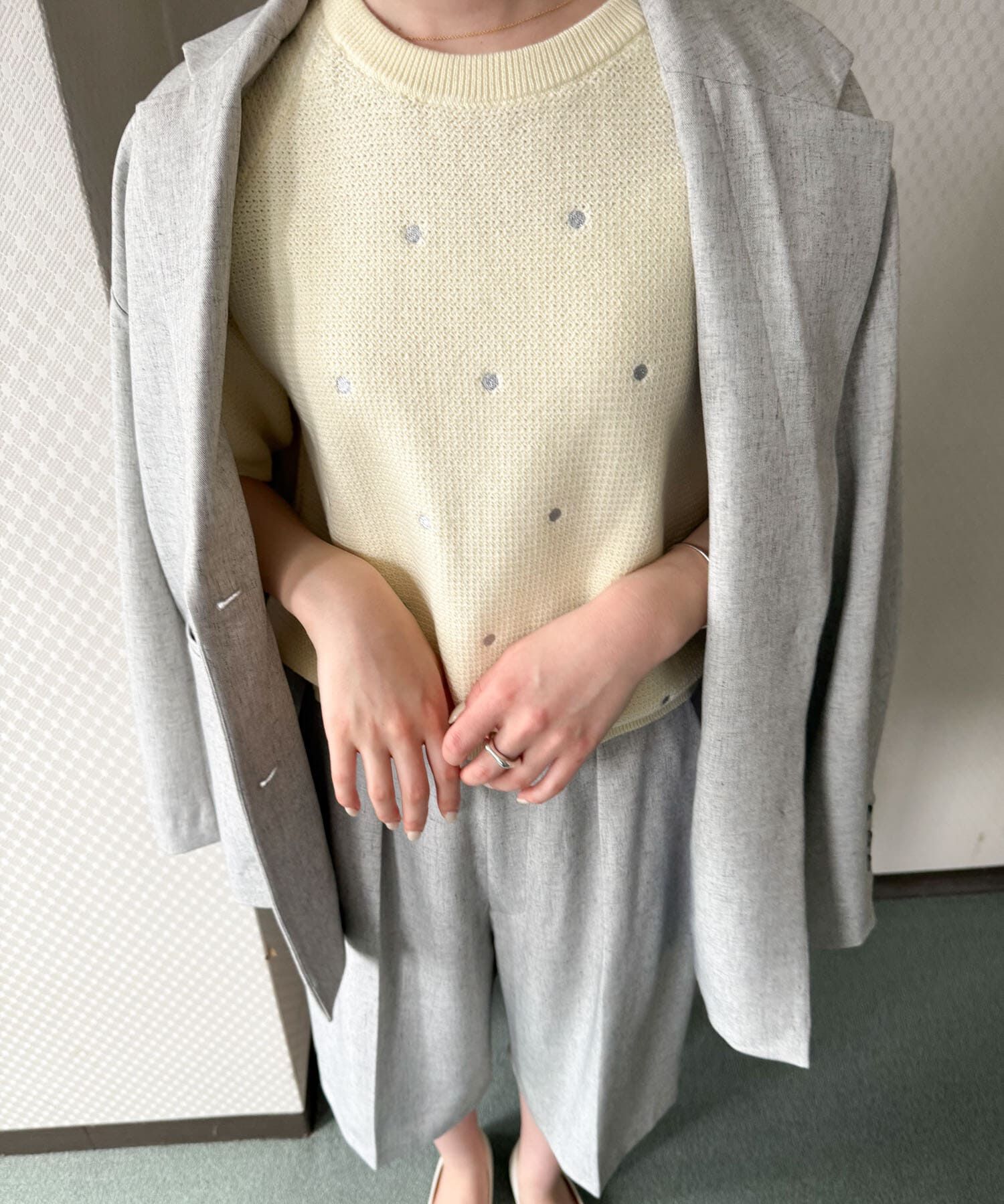 URBAN RESEARCH DOORS「ラメドット刺繍ニット」|ニット・セーター|