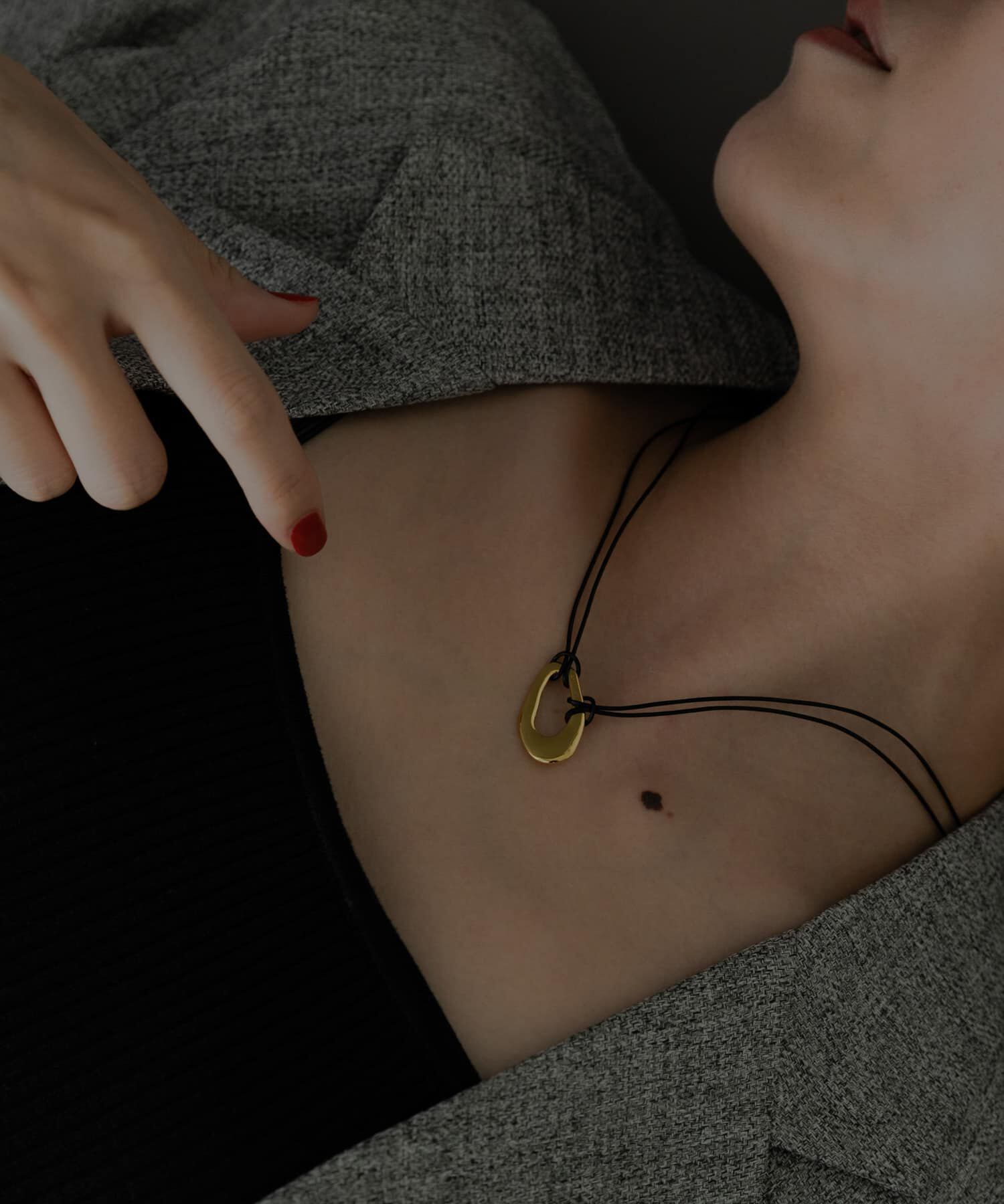 SMELLY「SMELLY so&rsquo;　oval plate cord necklace」|ネックレス|