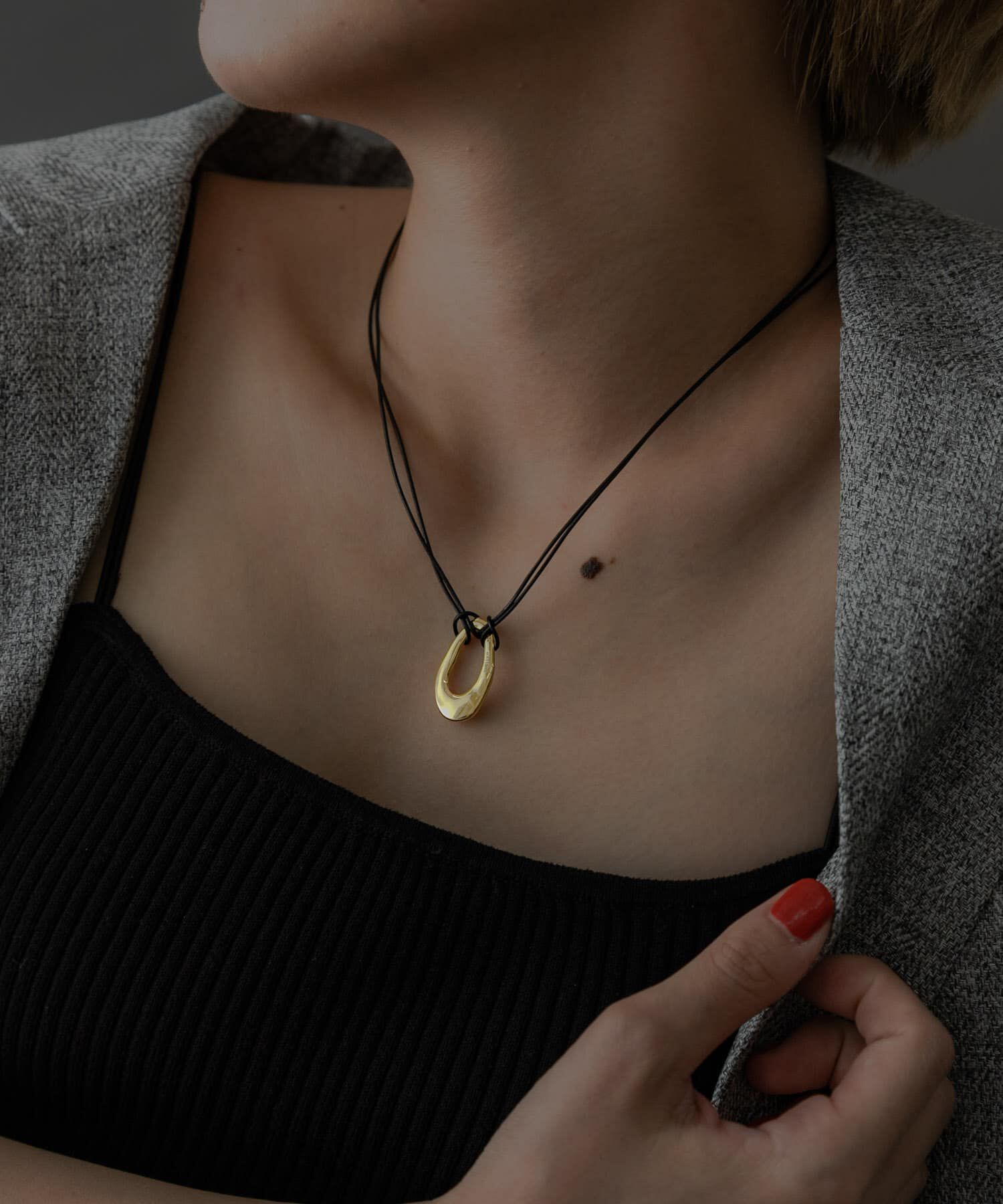 SMELLY「SMELLY so&rsquo;　oval plate cord necklace」|ネックレス|