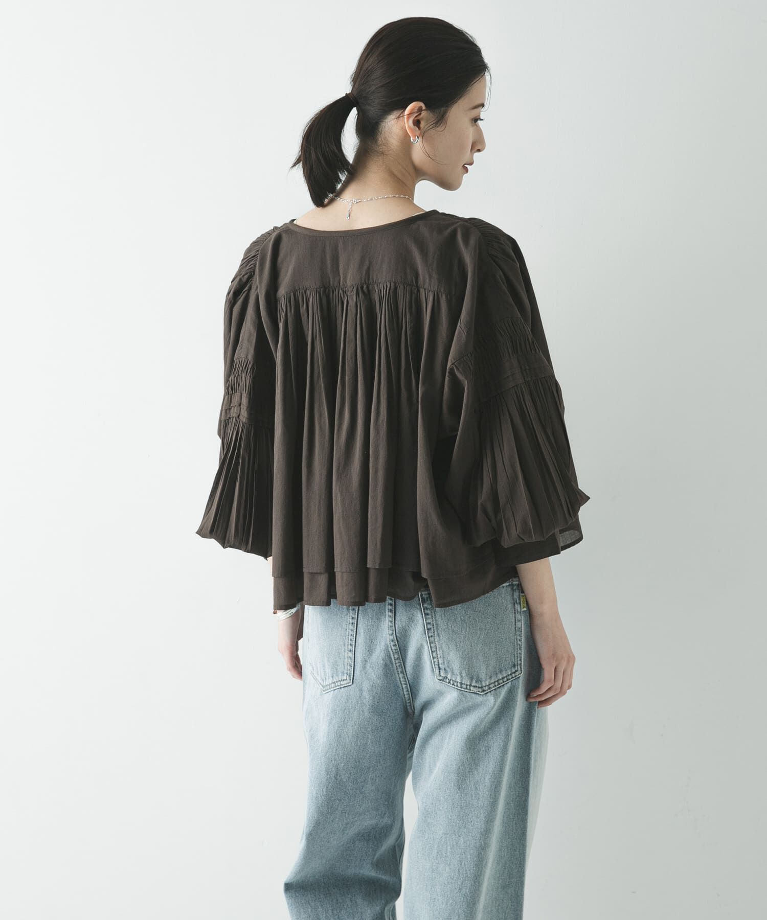 URBAN RESEARCH「コットンボイルギャザーショートブラウス」|シャツ・ブラウス|