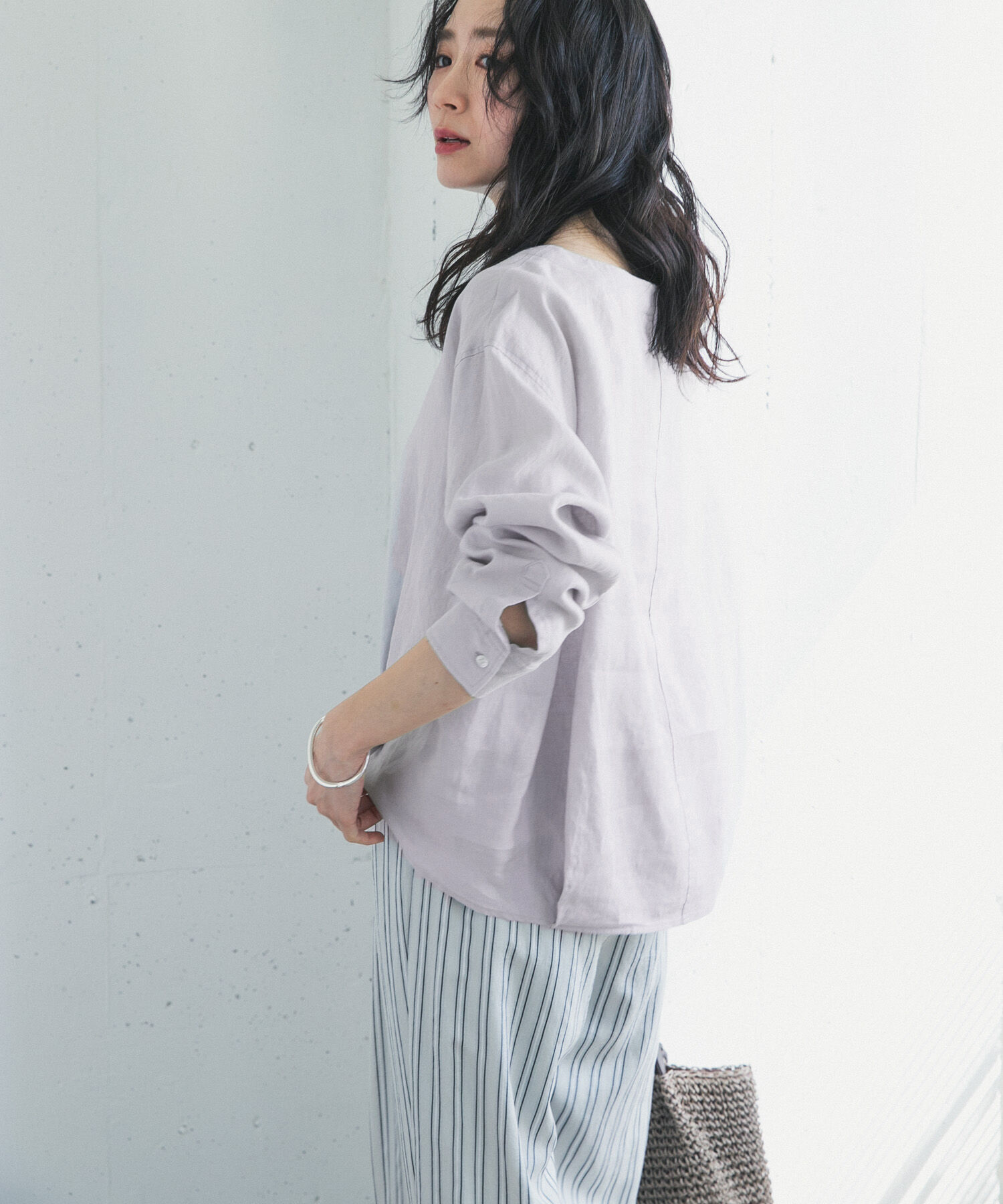 URBAN RESEARCH DOORS「リネンフロントギャザープルオーバー」|シャツ・ブラウス|