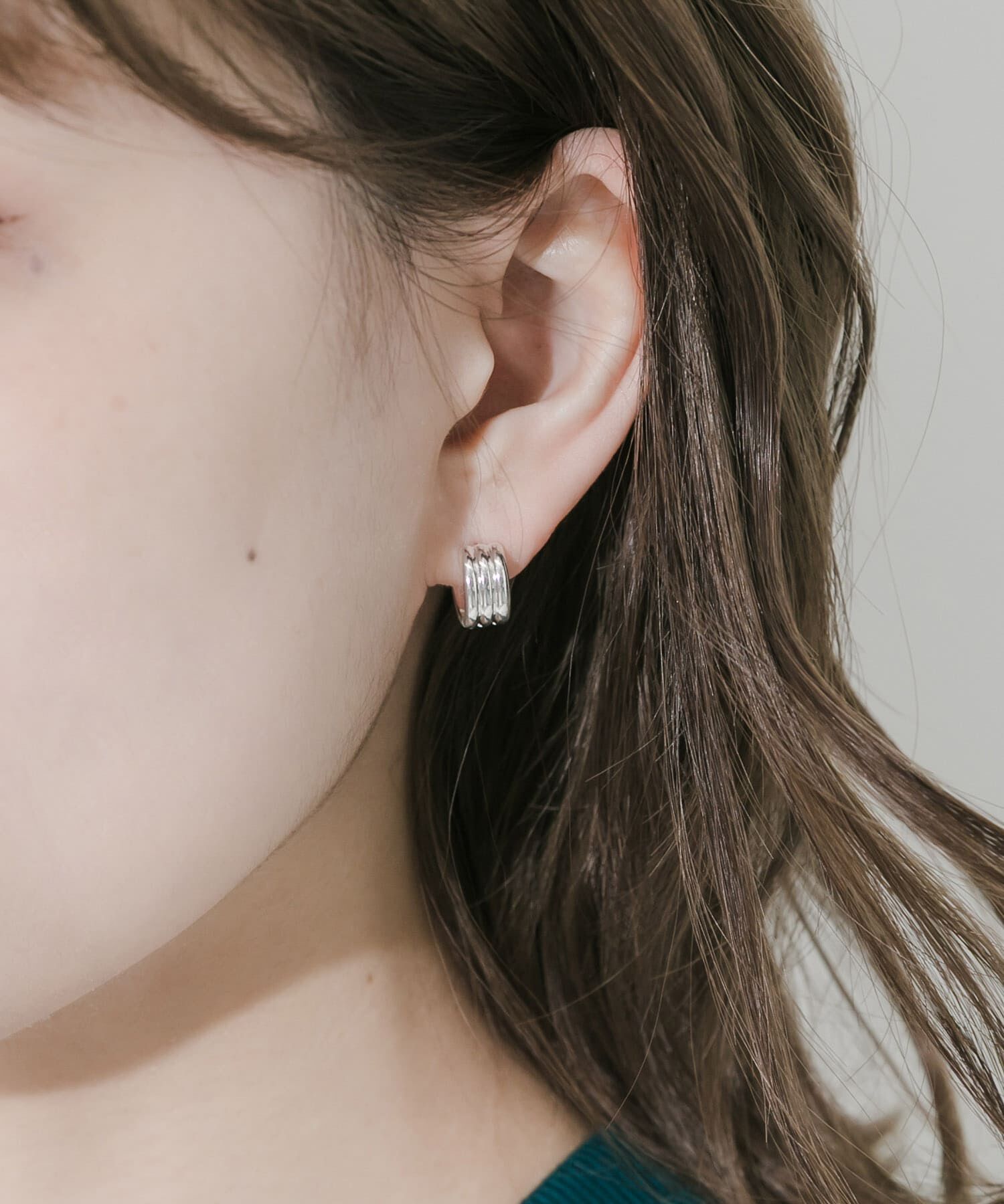 SMELLY「スリーラインミニフープピアス」|ピアス|