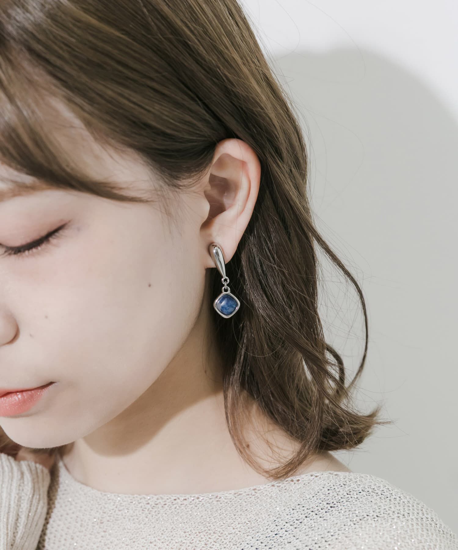 SMELLY「マーブルスクエアスウィングイヤリング」|イヤリング|