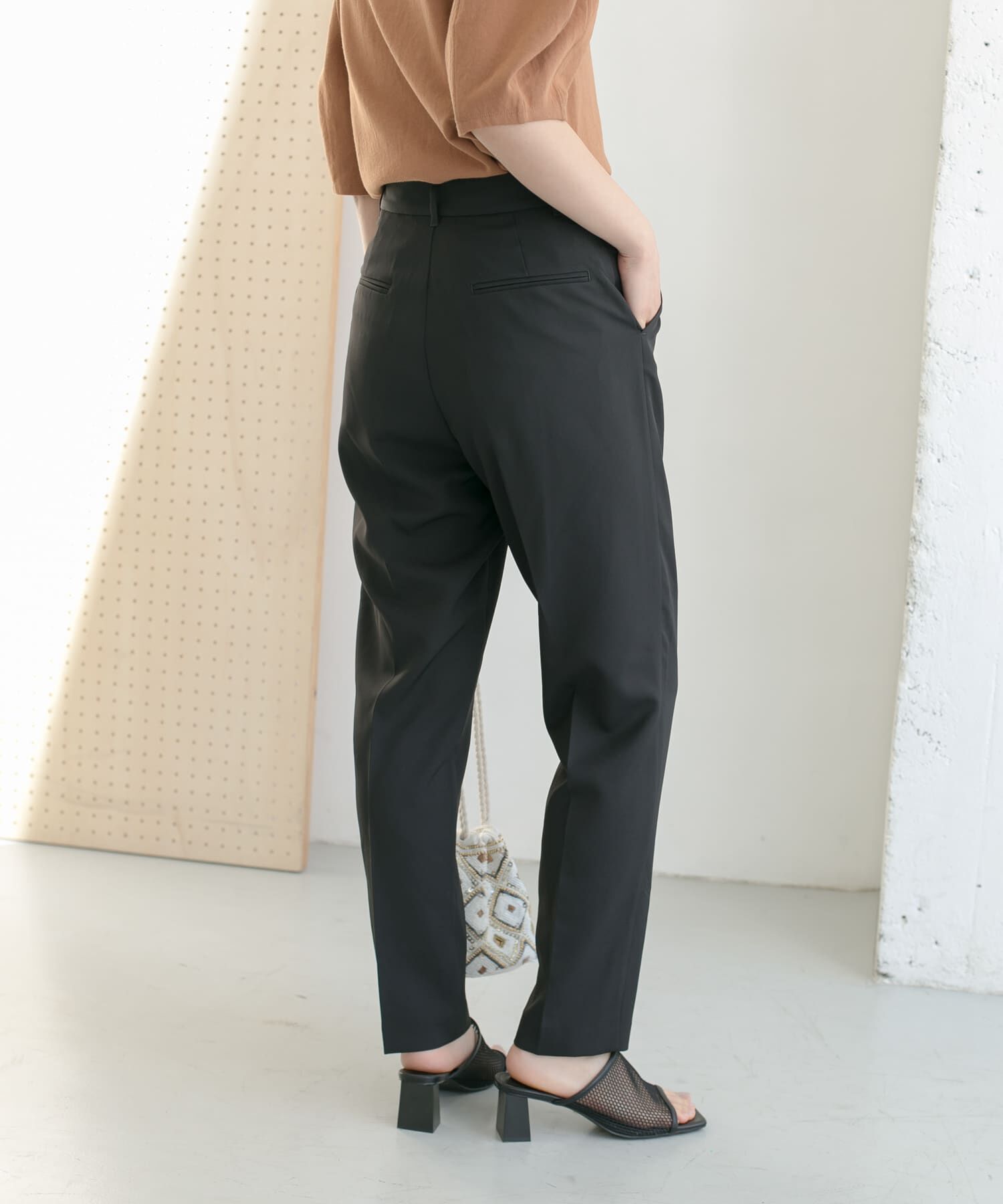  「illi　ワンタックスリムテーパードパンツ」|その他|