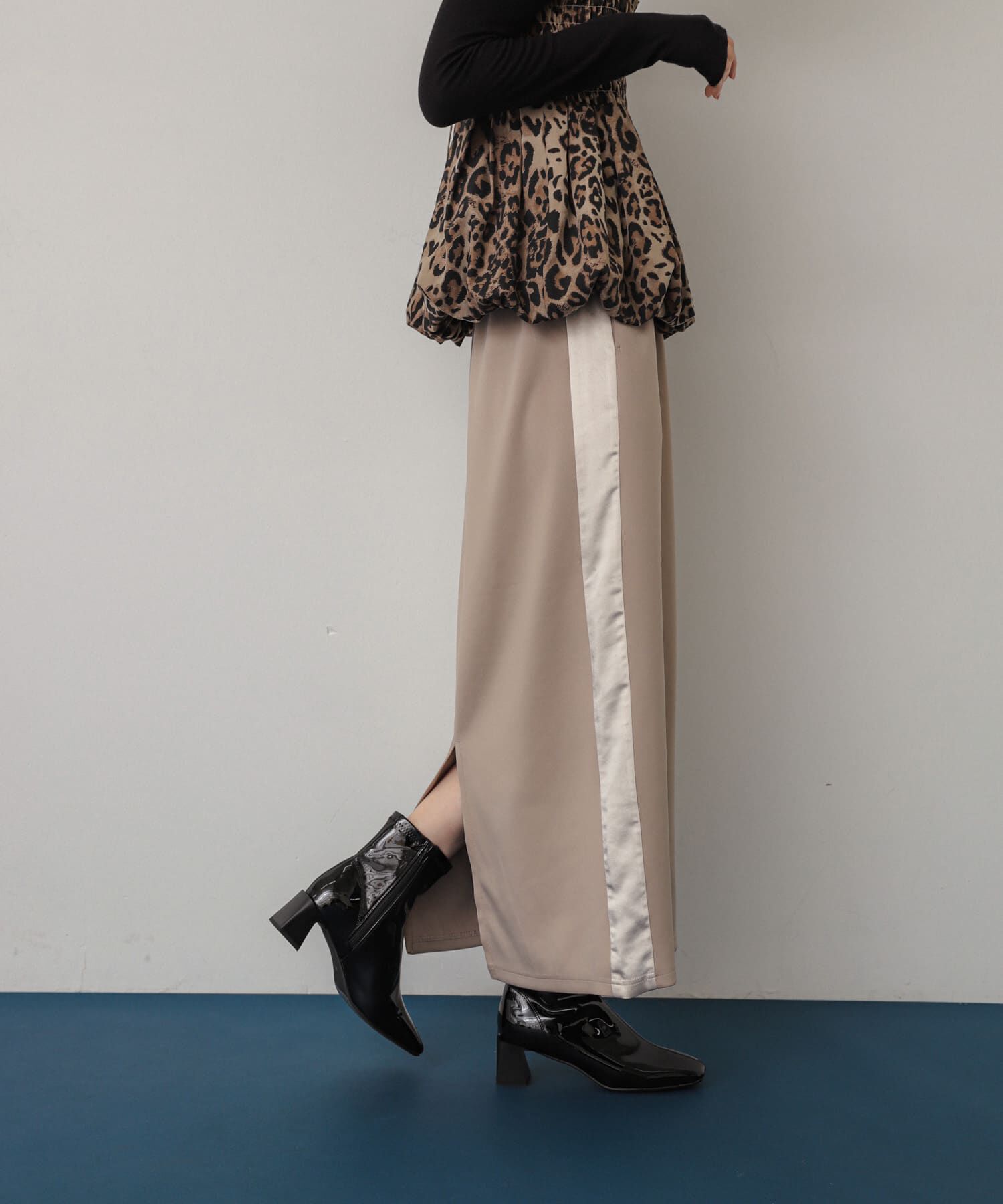 SENSE OF PLACE by URBAN RESEARCH「サテンキリカエラインスカート」|スカート|