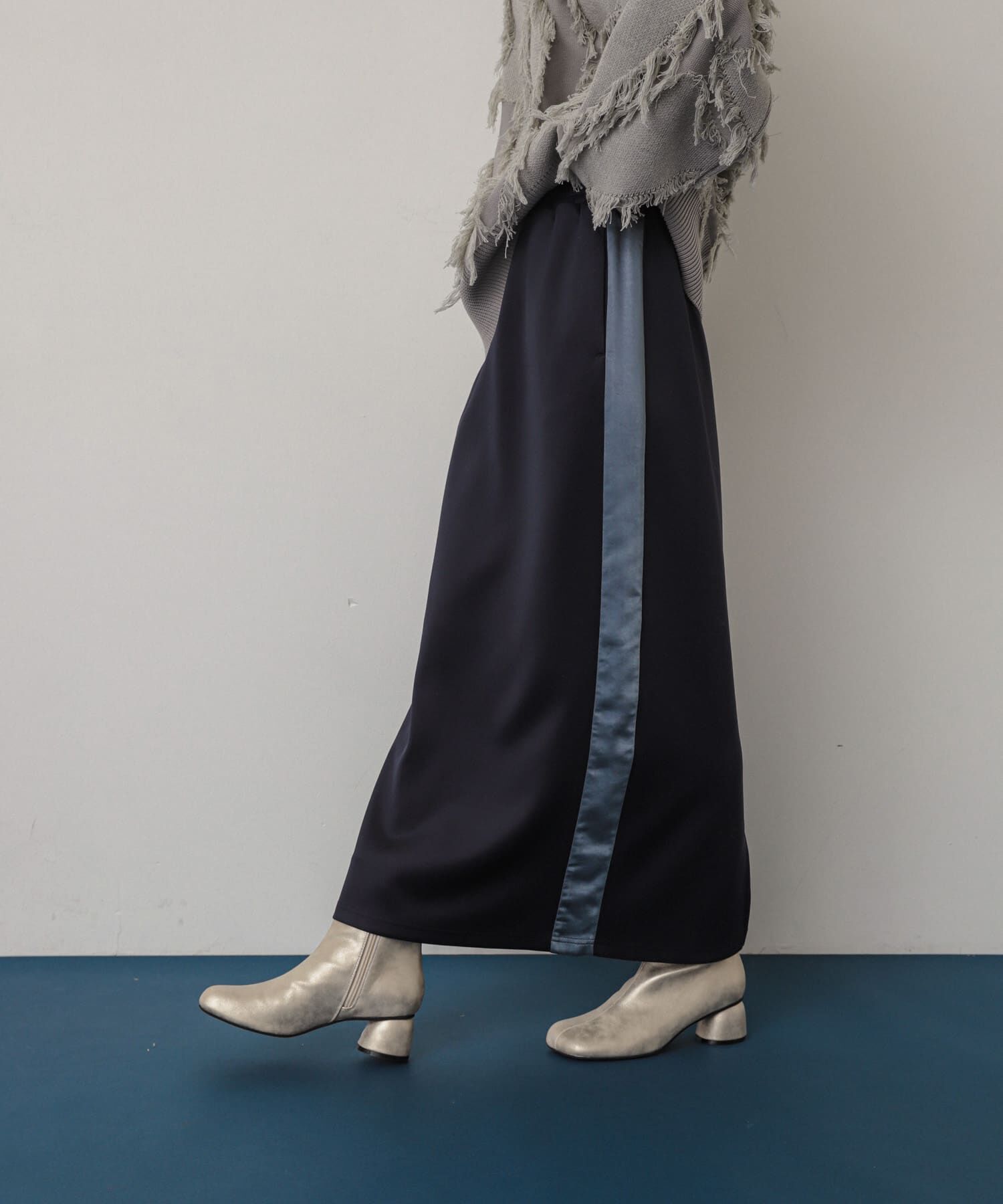 SENSE OF PLACE by URBAN RESEARCH「サテンキリカエラインスカート」|スカート|