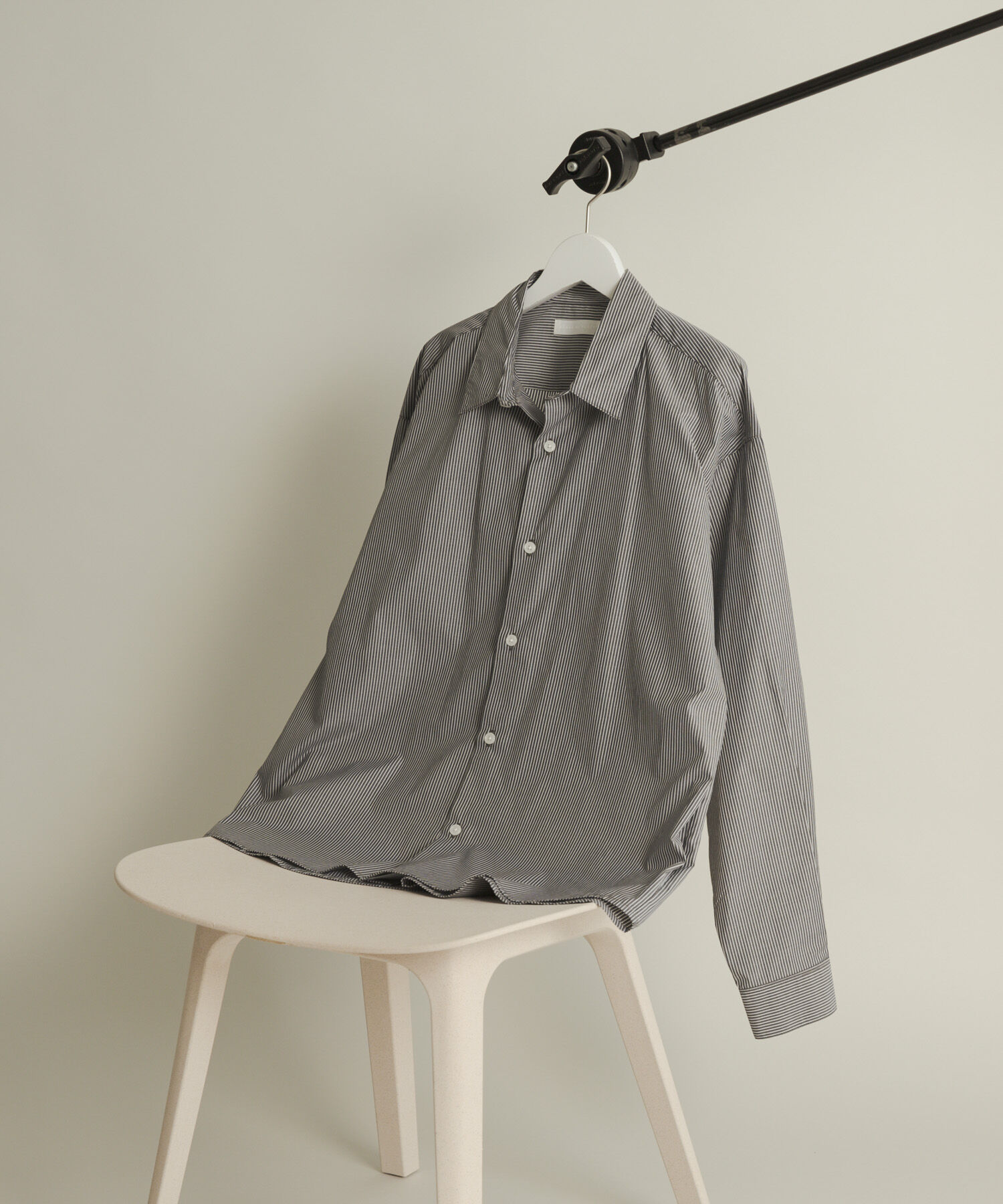 SENSE OF PLACE by URBAN RESEARCH「『WEB/一部店舗限定』コンフォートレギュラーカラーシャツ」|シャツ・ブラウス|