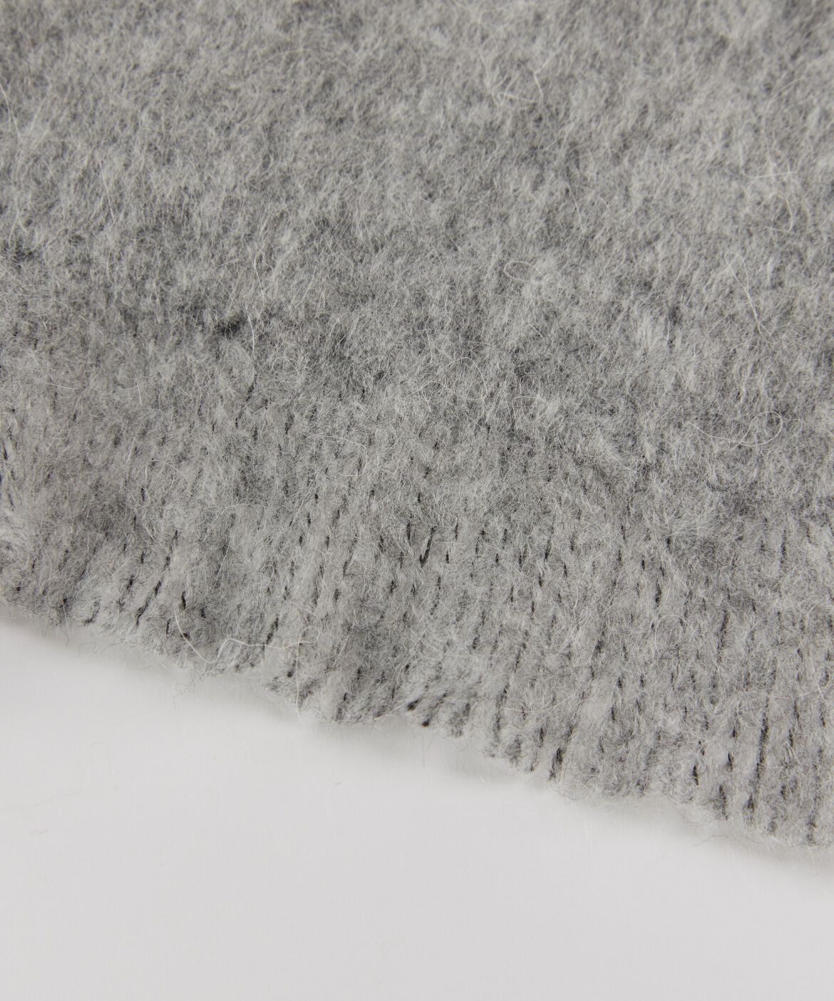 DAY by DAY it&rsquo;s international「カラーフリンジ マフラー 《PIERRE QUIOC/ピエールキオック》」|ストール|