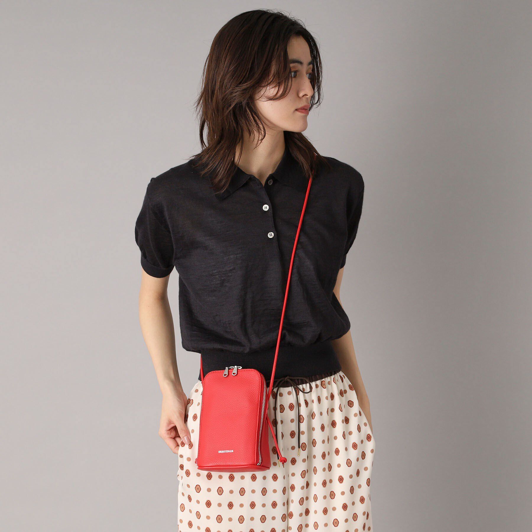 DRESSTERIOR「シュリンクレザーマルチポーチ」|ショルダー・メッセンジャー|レッド(062)