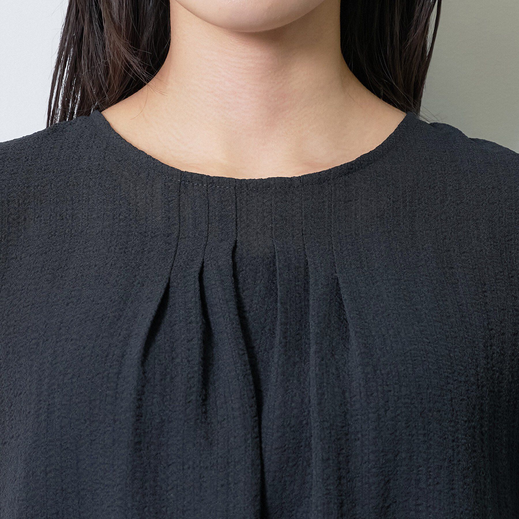 INDIVI「【洗える】無地＆チェーン柄 ギャザートップス」|シャツ・ブラウス|