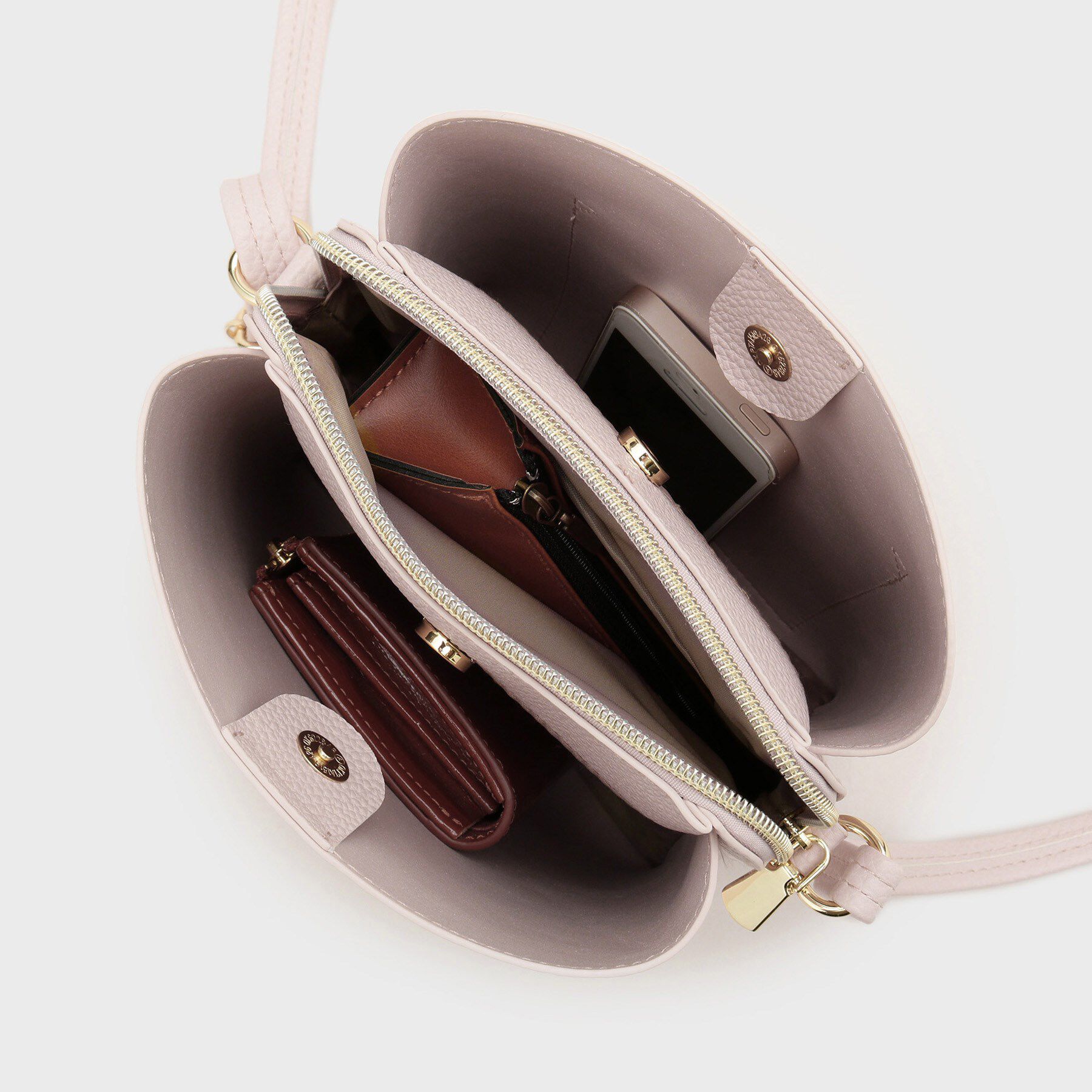 OPAQUE.CLIP「シュリンク合皮3層ミニショルダーバッグ【軽量／長さ調整可能】」|ショルダー・メッセンジャー|