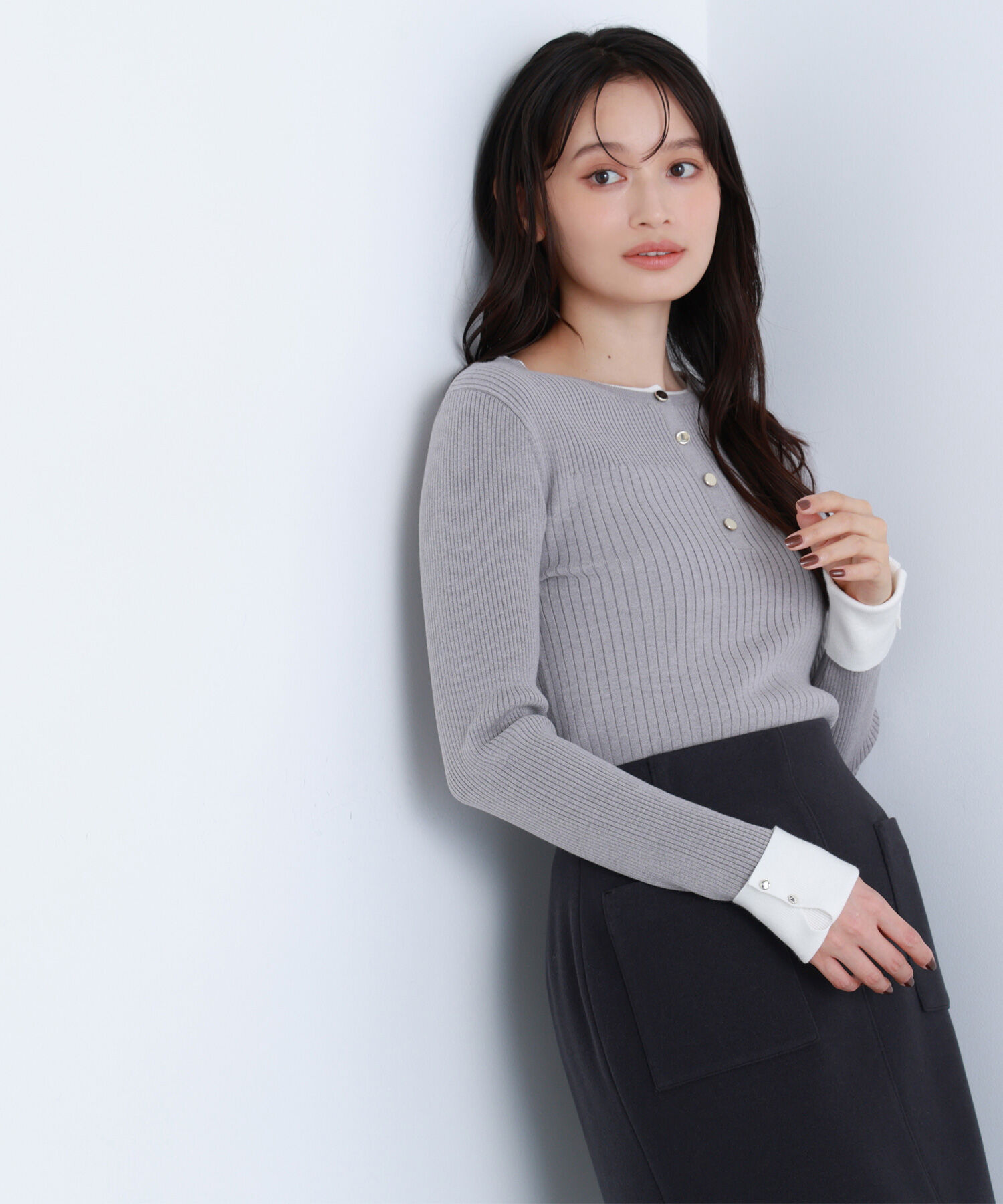  「フロントボタンバイカラーニット」|ニット・セーター|グレー&times;オフ  2