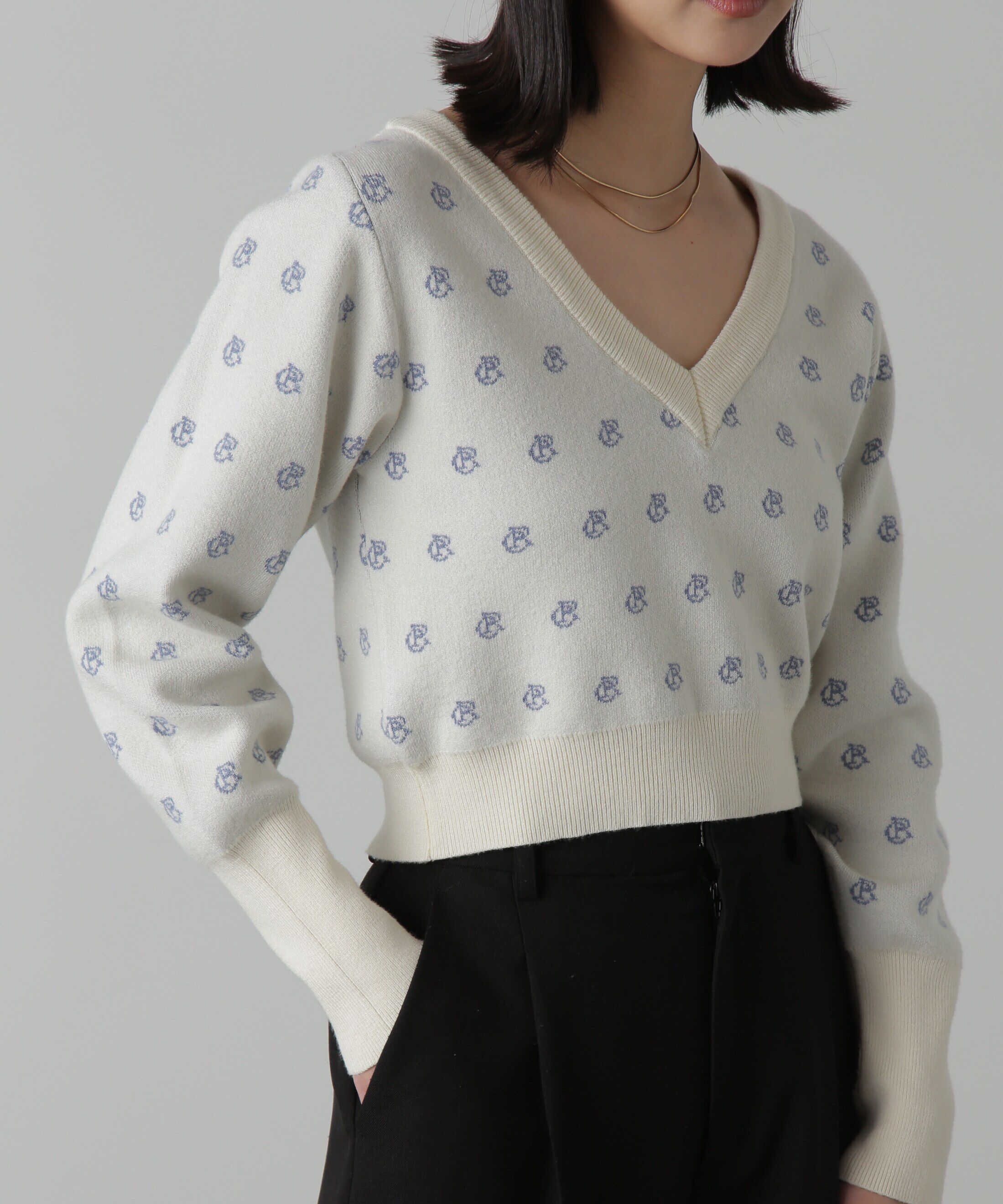  「総柄コンパクトロゴニット」|ニット・セーター|オフ