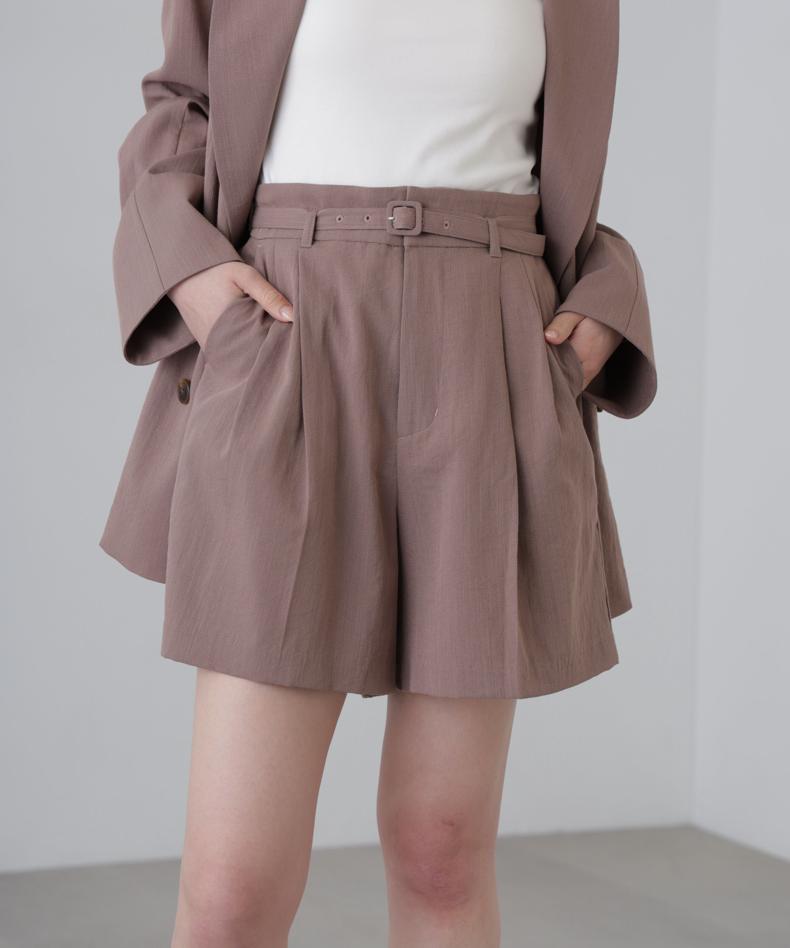  「麻調合繊タックベルト付きショートパンツ」|その他|モカベージュ