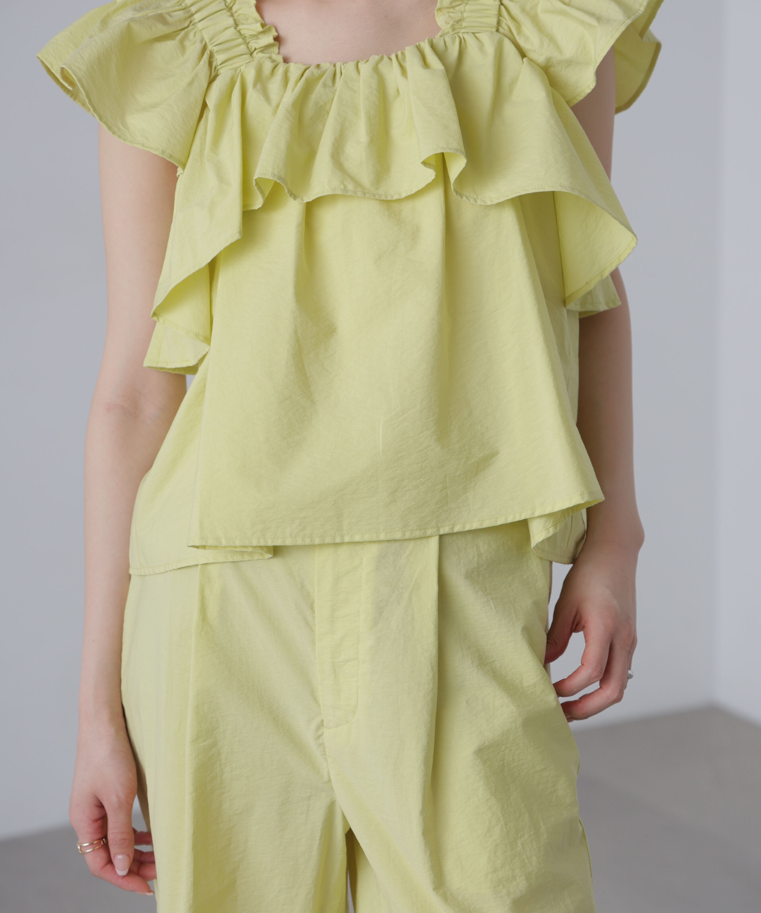  「〈セットアップ対応〉ギャザーショルダーノースリーブブラウス」|シャツ・ブラウス|