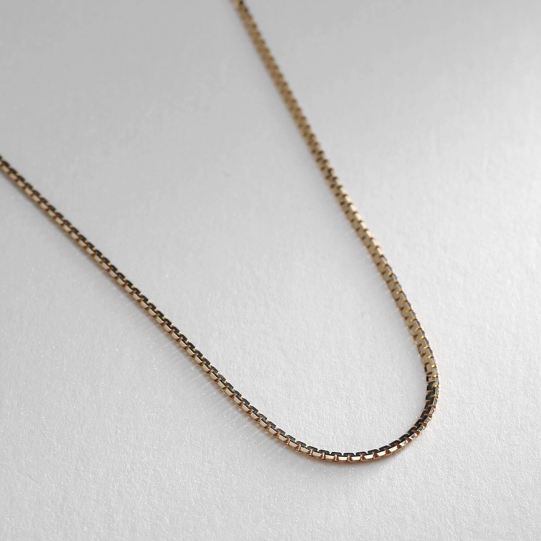 COCOSHNIK「K10ベネチアンフラット ネックレス」|ネックレス|