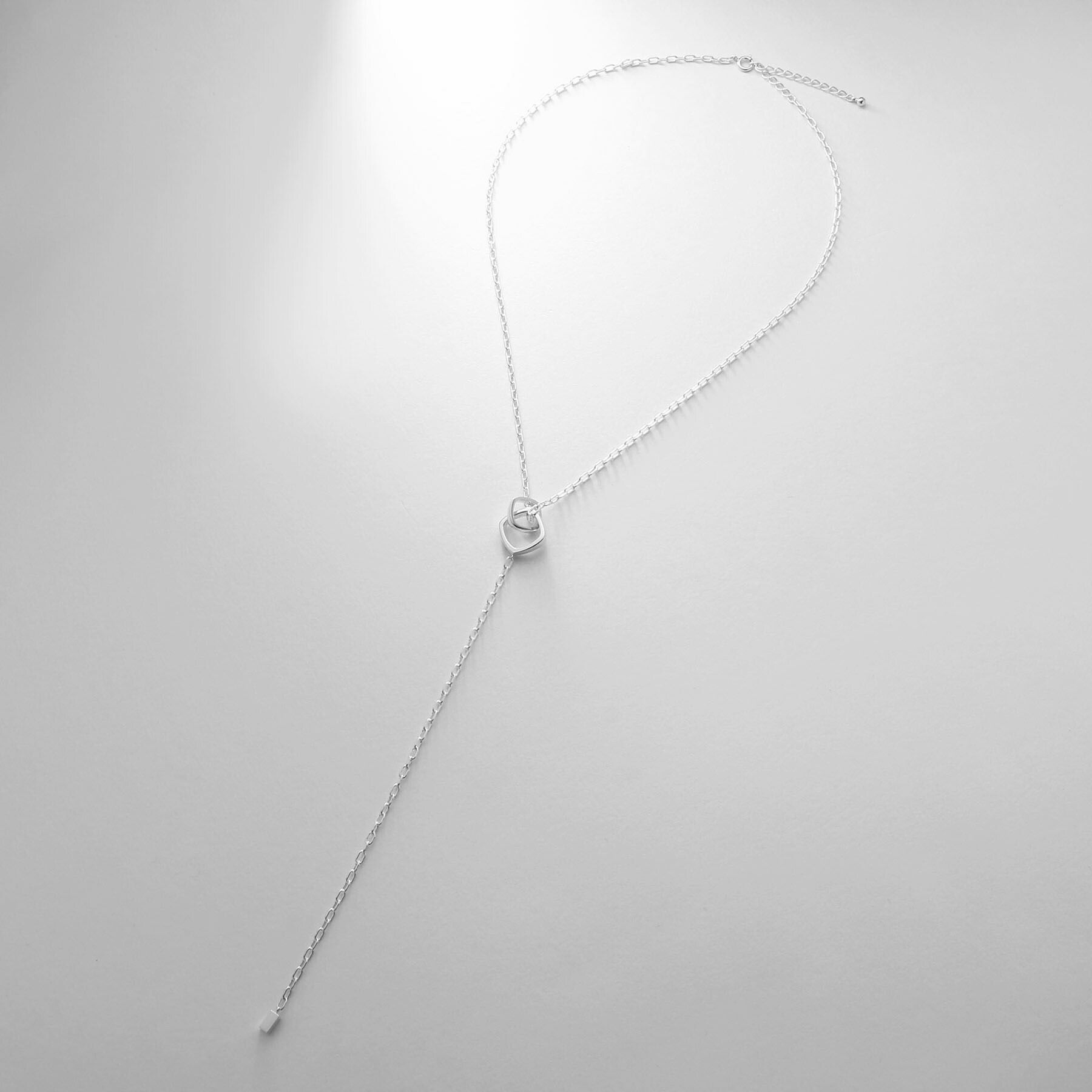 COCOSHNIK ONKITSCH「シルバー ツイストスクエア Yネックレス」|ネックレス|