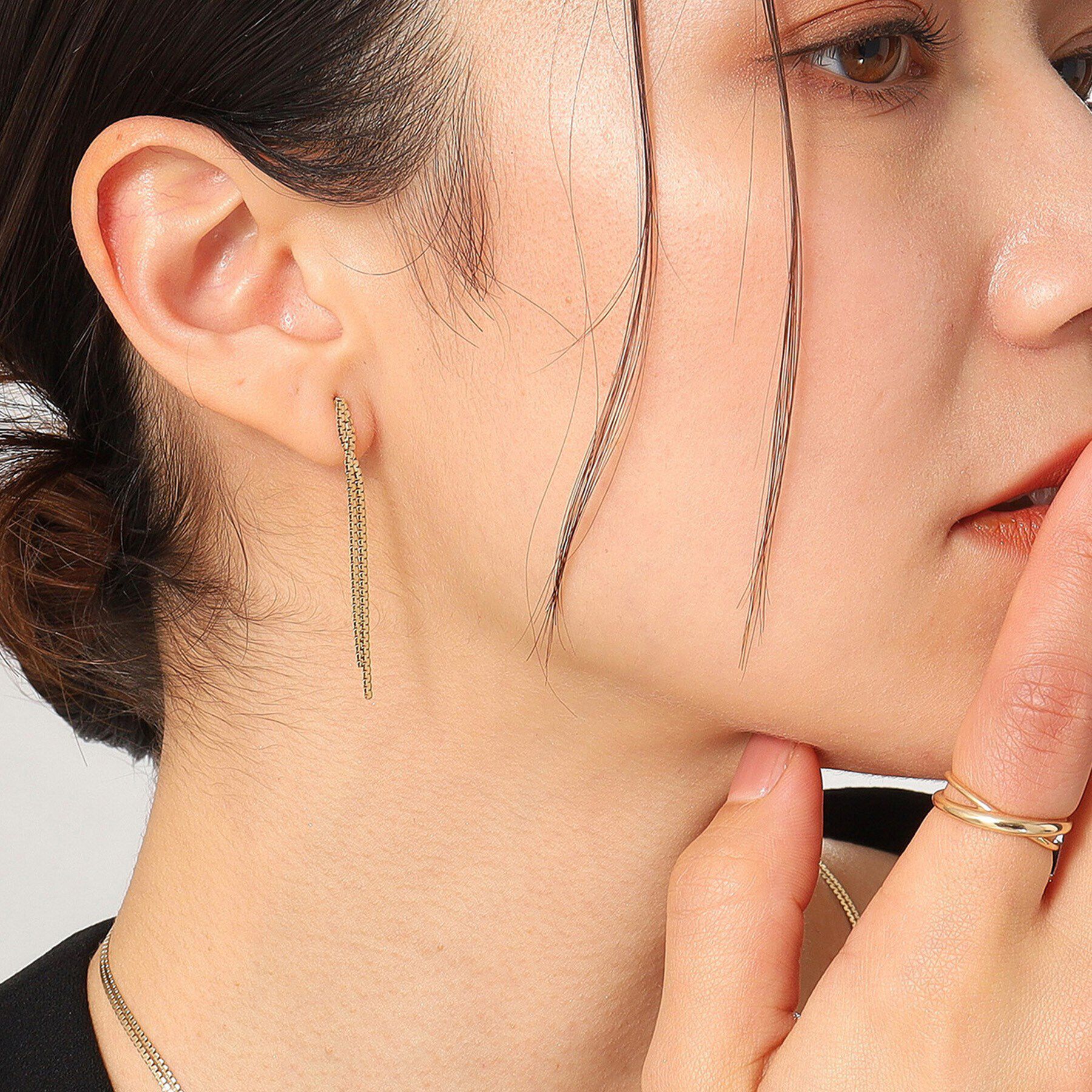 COCOSHNIK「K10ベネチアンフラットツイスト スタッドピアス」|ピアス|