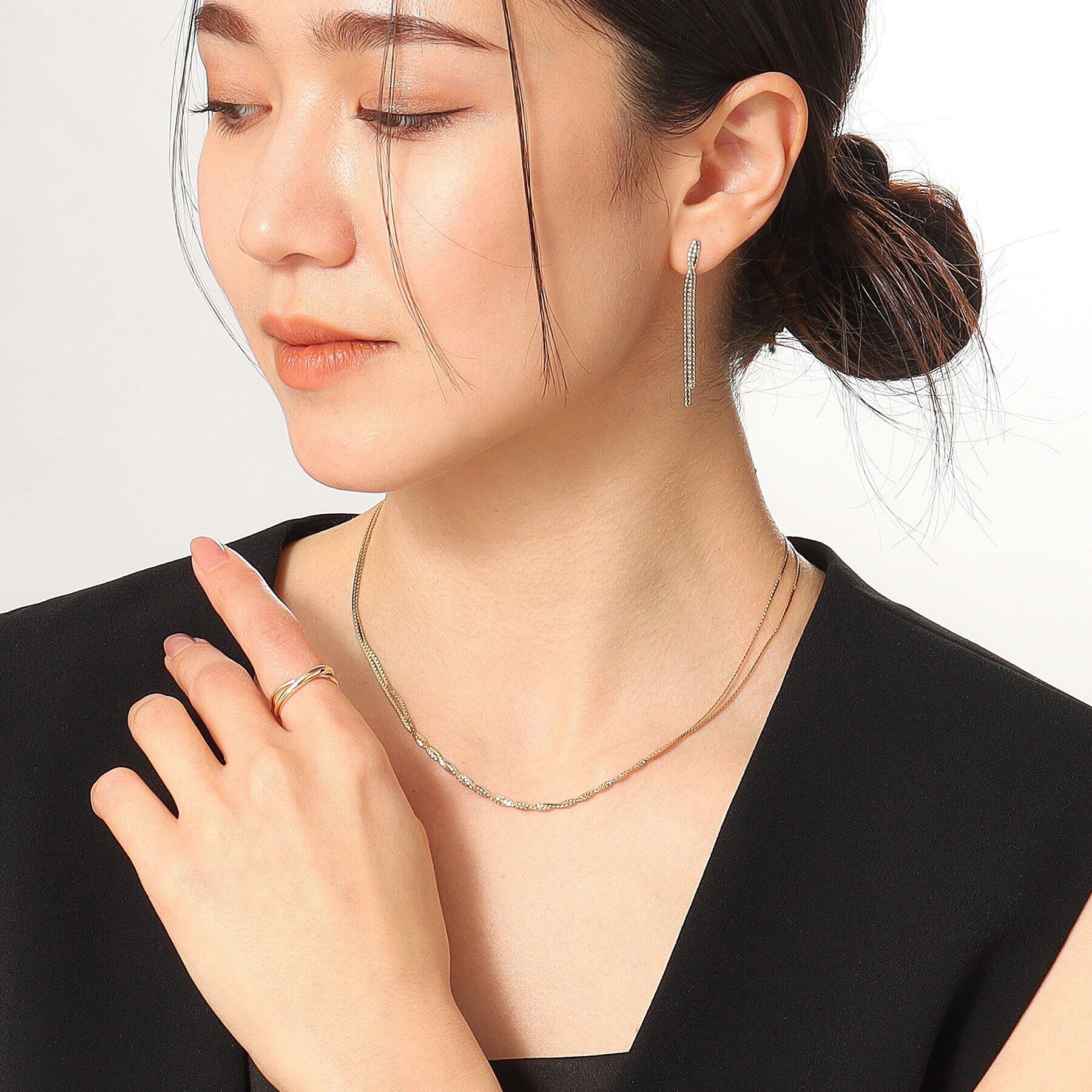 COCOSHNIK「K10ベネチアンフラットツイスト スタッドピアス」|ピアス|