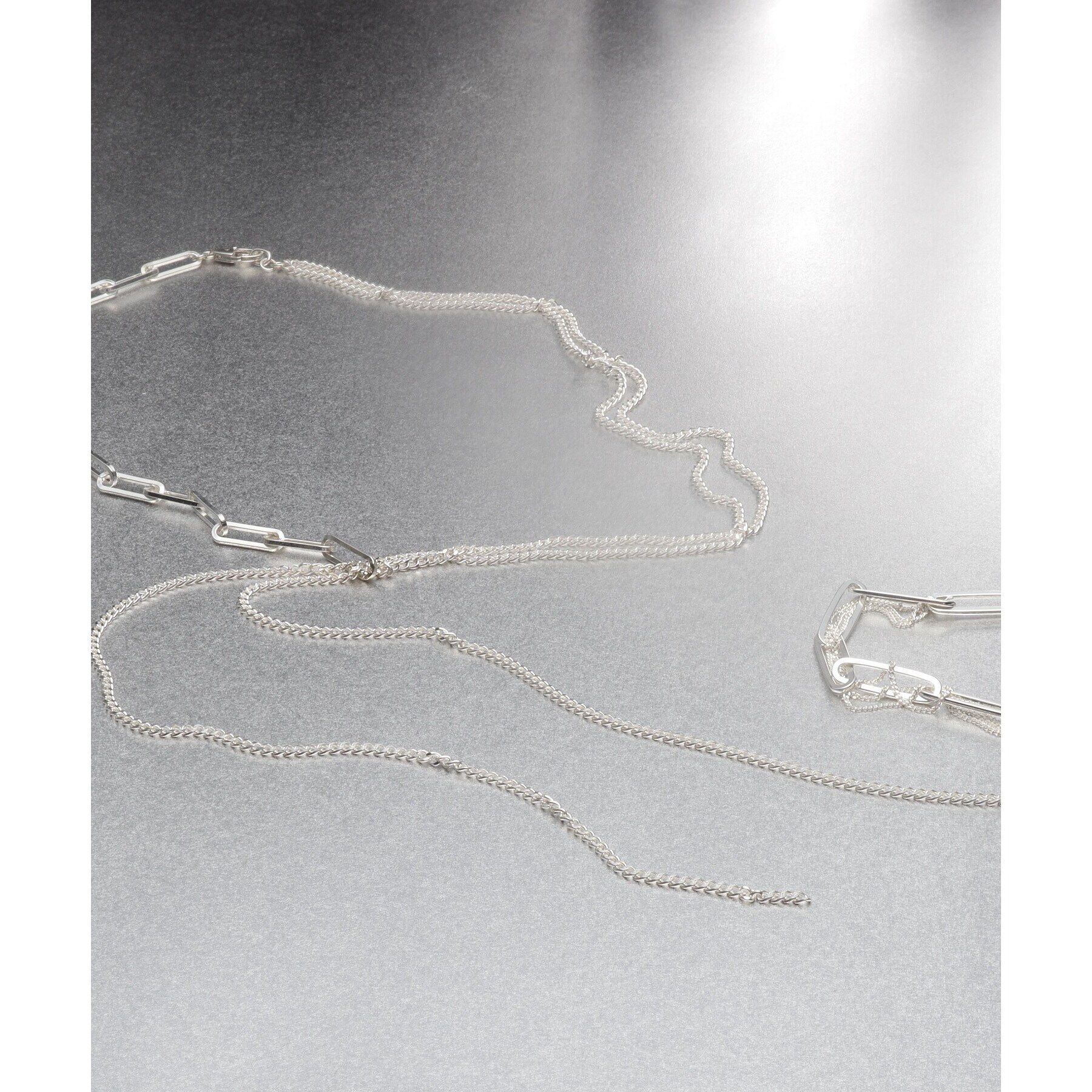 COCOSHNIK ONKITSCH「シルバー ミックスチェーン フラット カーブドレープY ネックレス」|ネックレス|