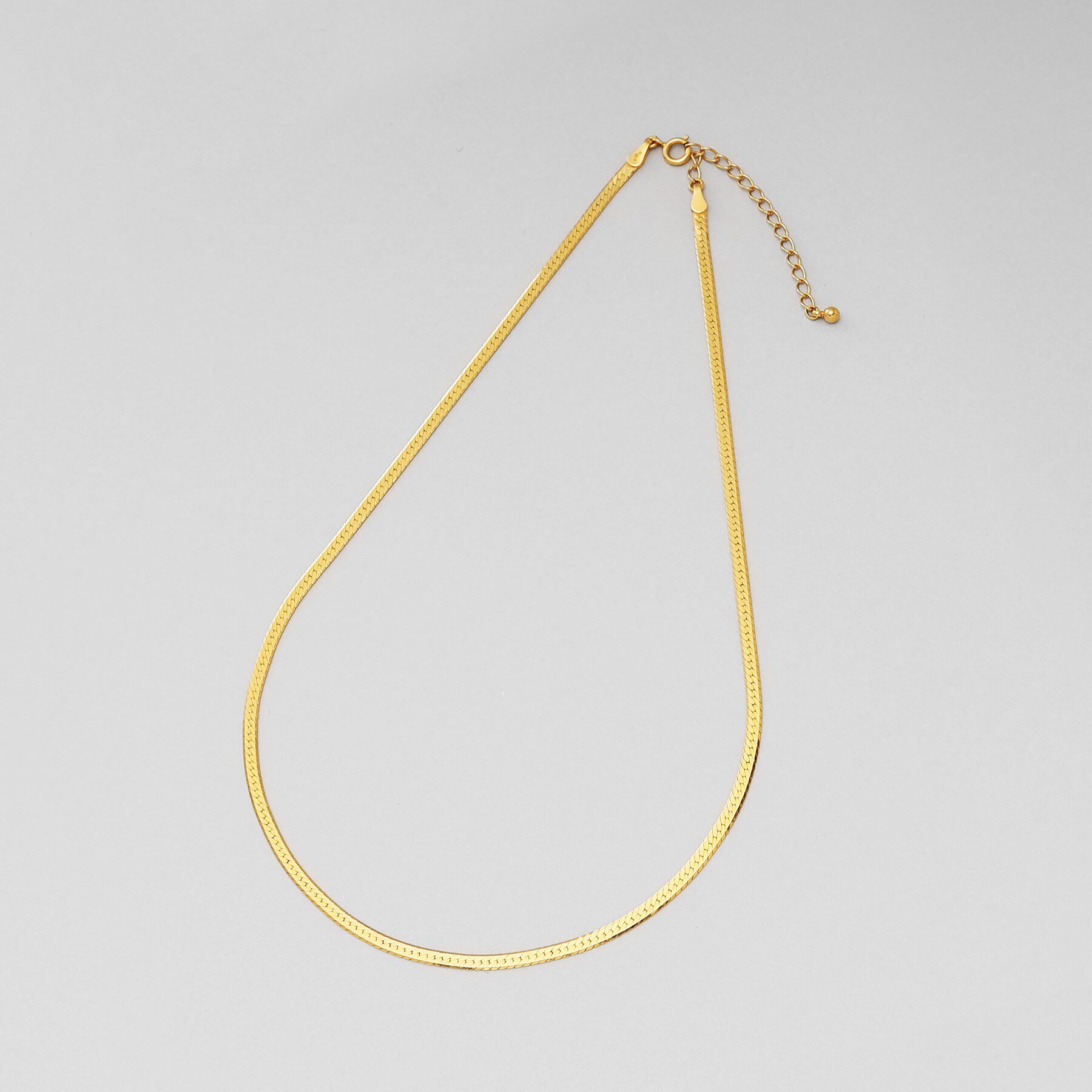 COCOSHNIK ONKITSCH「シルバー デザインチェーン フラットスネークネックレスM GP」|ネックレス|