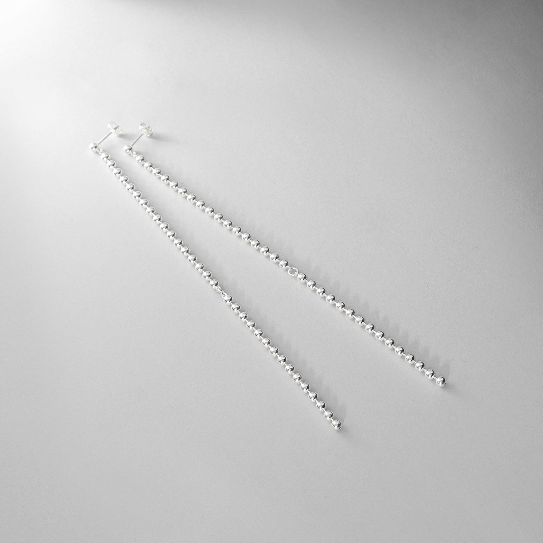 COCOSHNIK ONKITSCH「シルバー チェーンピアス ボールループ」|ピアス|