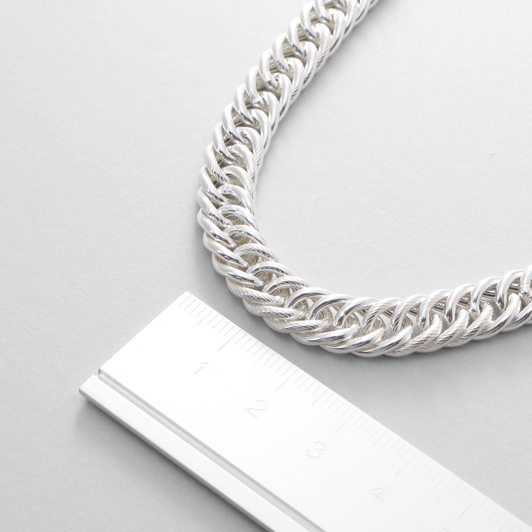 COCOSHNIK ONKITSCH「シルバー デザインチェーン ホロウカットダブルカーブネックレス」|ネックレス|