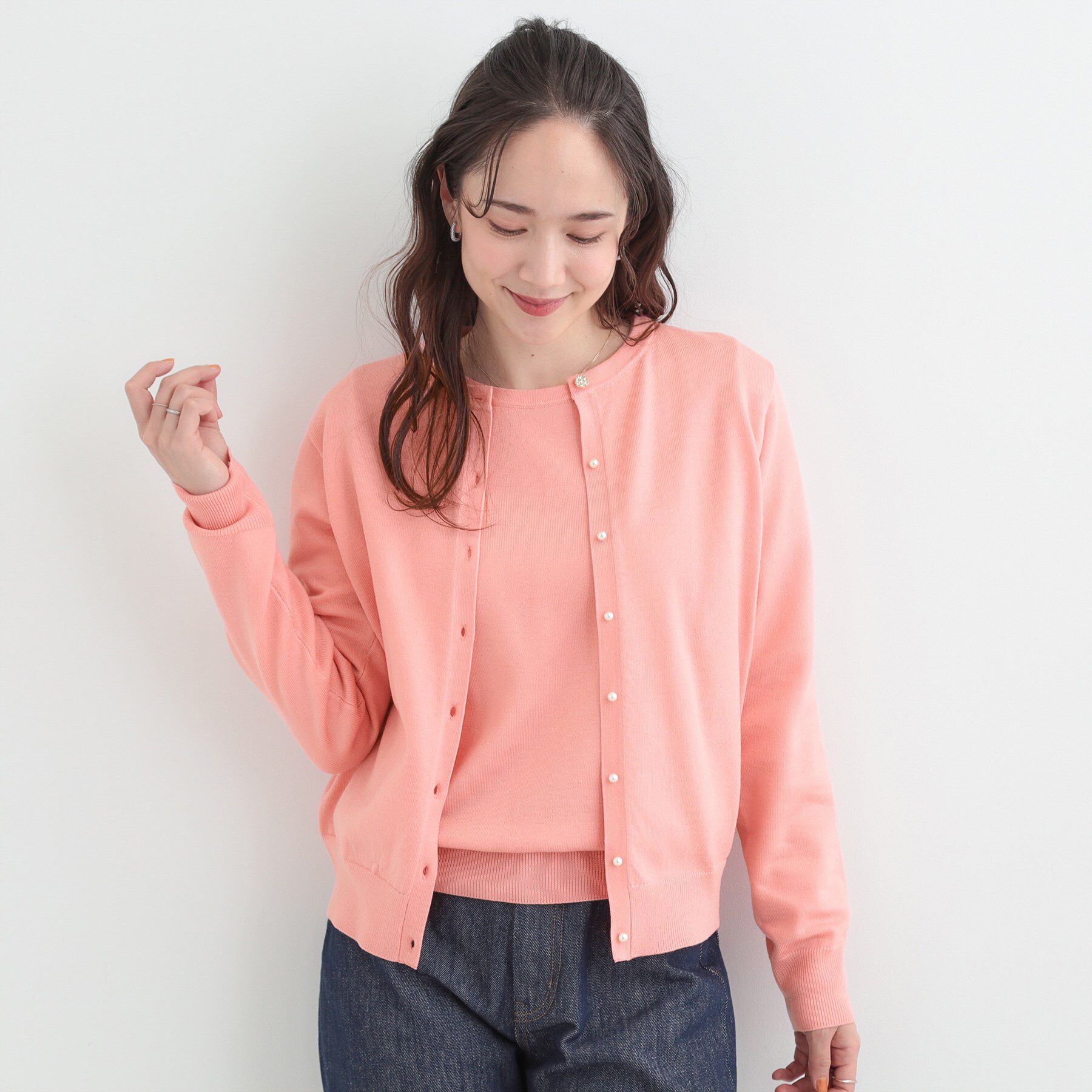 SHOO･LA･RUE「【洗濯機可/S-LL/アンサンブル可】シンプルきれい見え クルーネックカーディガン」|カーディガン|