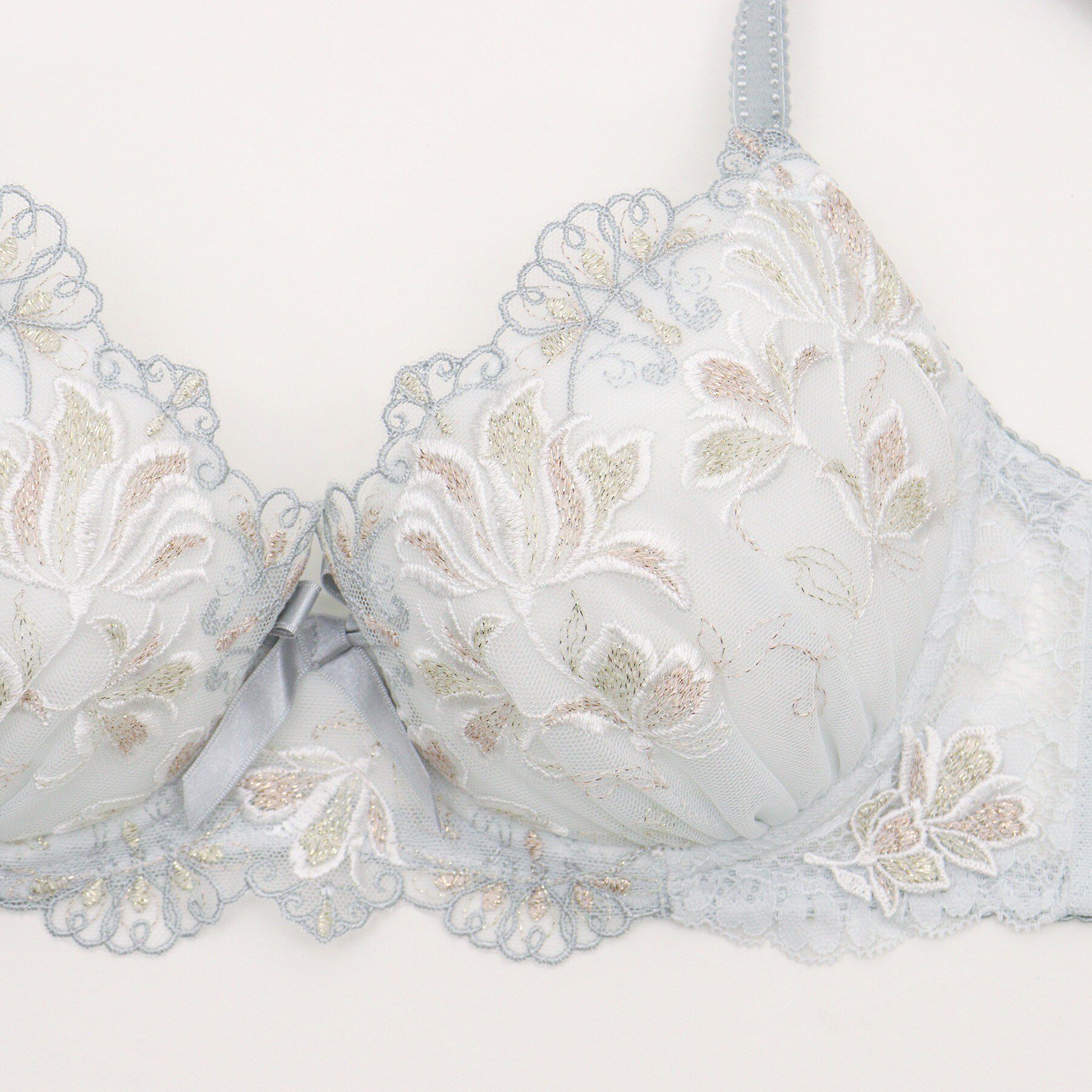 Risa Magli「リーゼル ブラジャー (B-C) ＜Side Shape（サイドシェイプ）＞」|インナー|