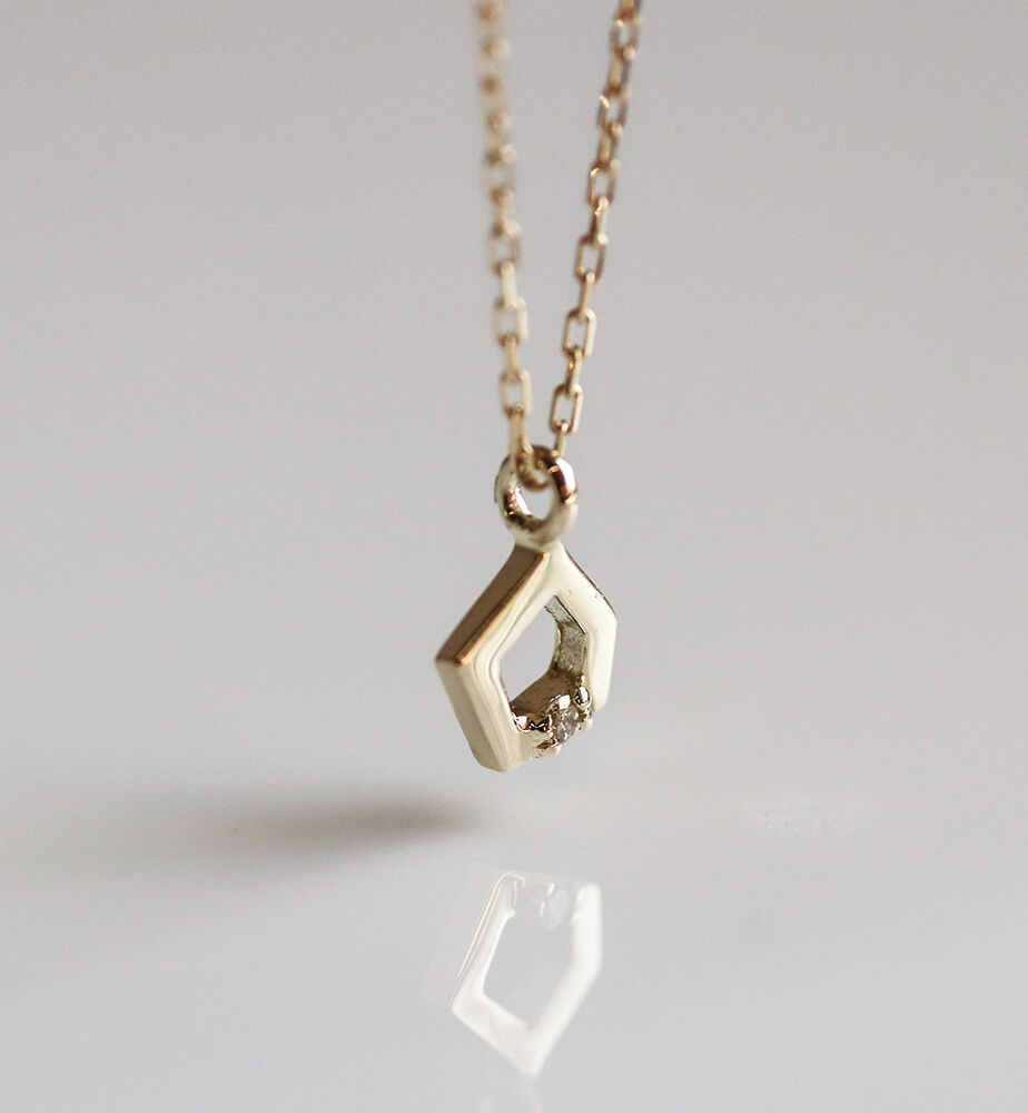  「ダイヤモンド ペンダゴン ネックレス | K10YG」|ネックレス|