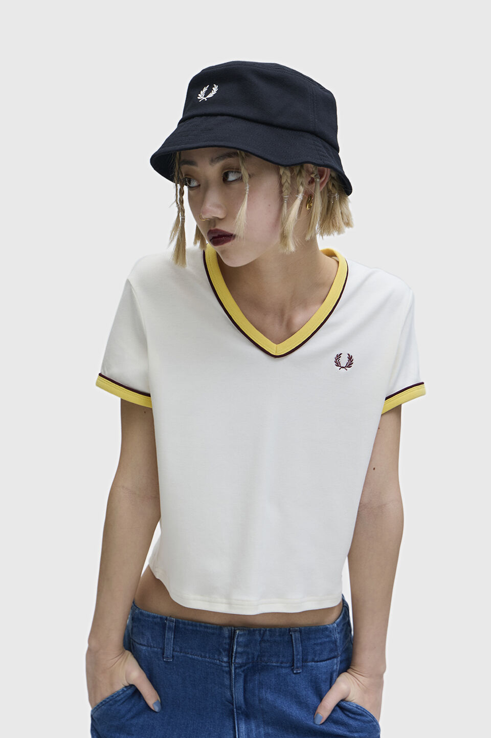 FRED PERRY 「Piped Seams V-Neck T-Shirt」|Tシャツ・カットソー|ECRU