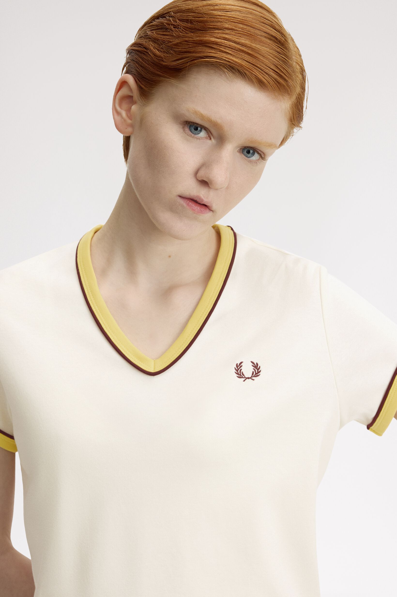 FRED PERRY 「Piped Seams V-Neck T-Shirt」|Tシャツ・カットソー|